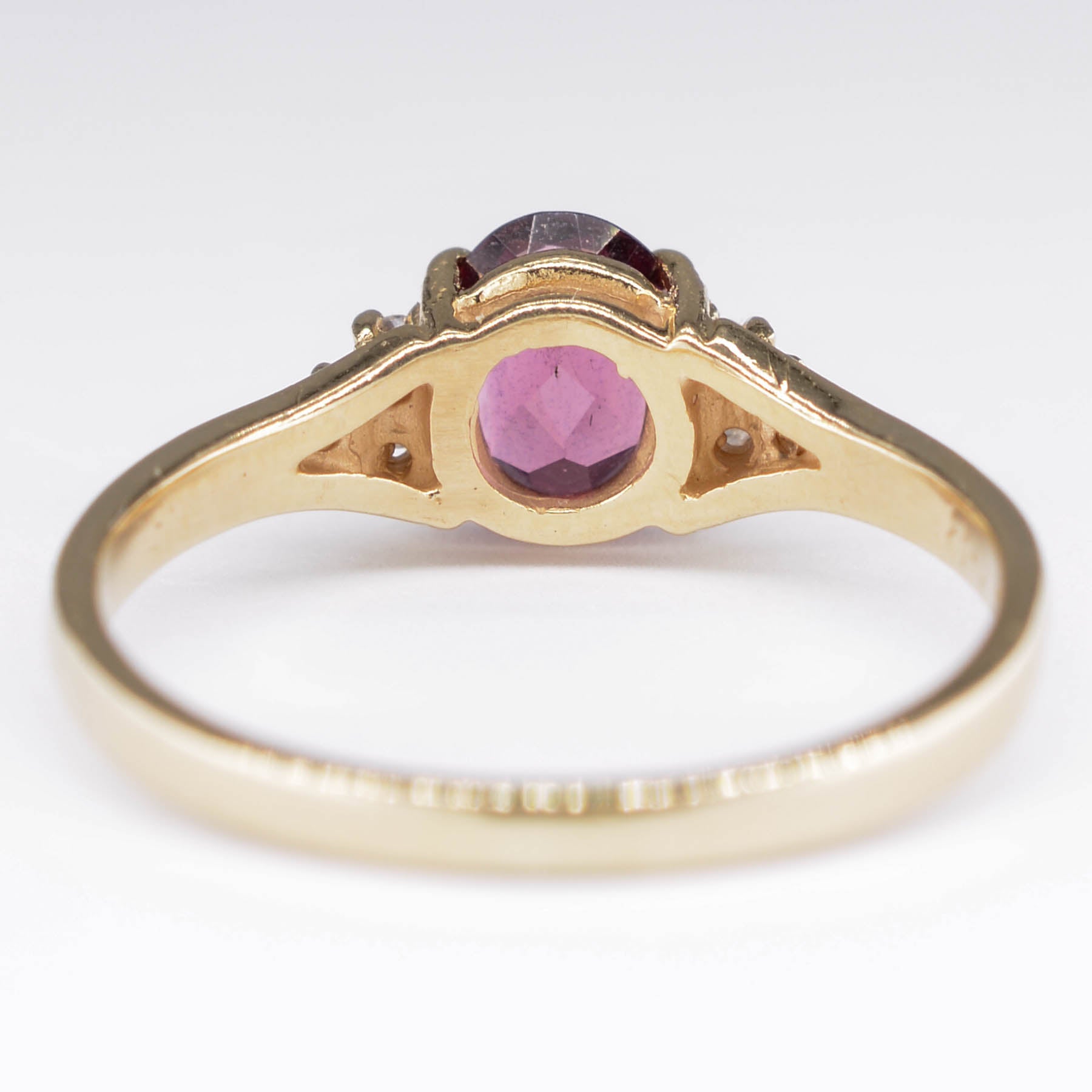 Purple Garnet & Diamond Ring | 0.85ct, 0.06ctw | SZ 7.25 |