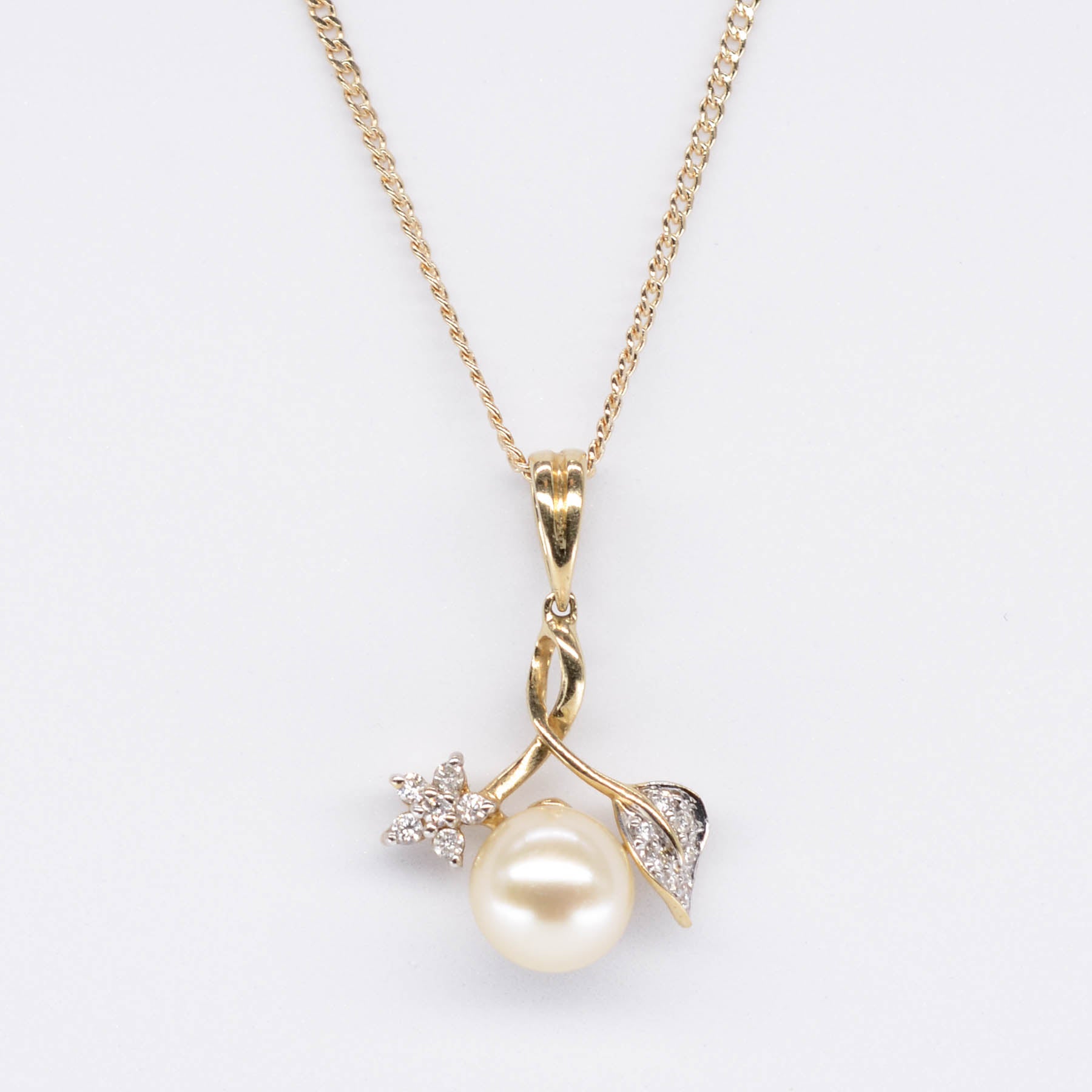 Pearl & Diamond Pendant | 0.09ctw |