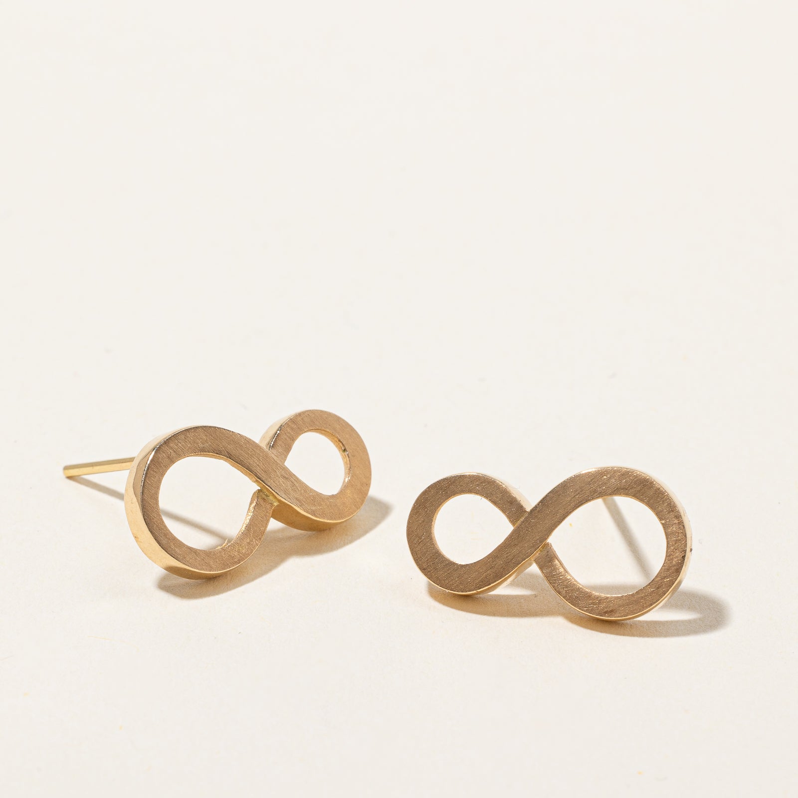 Infinity Knot Stud Earrings |