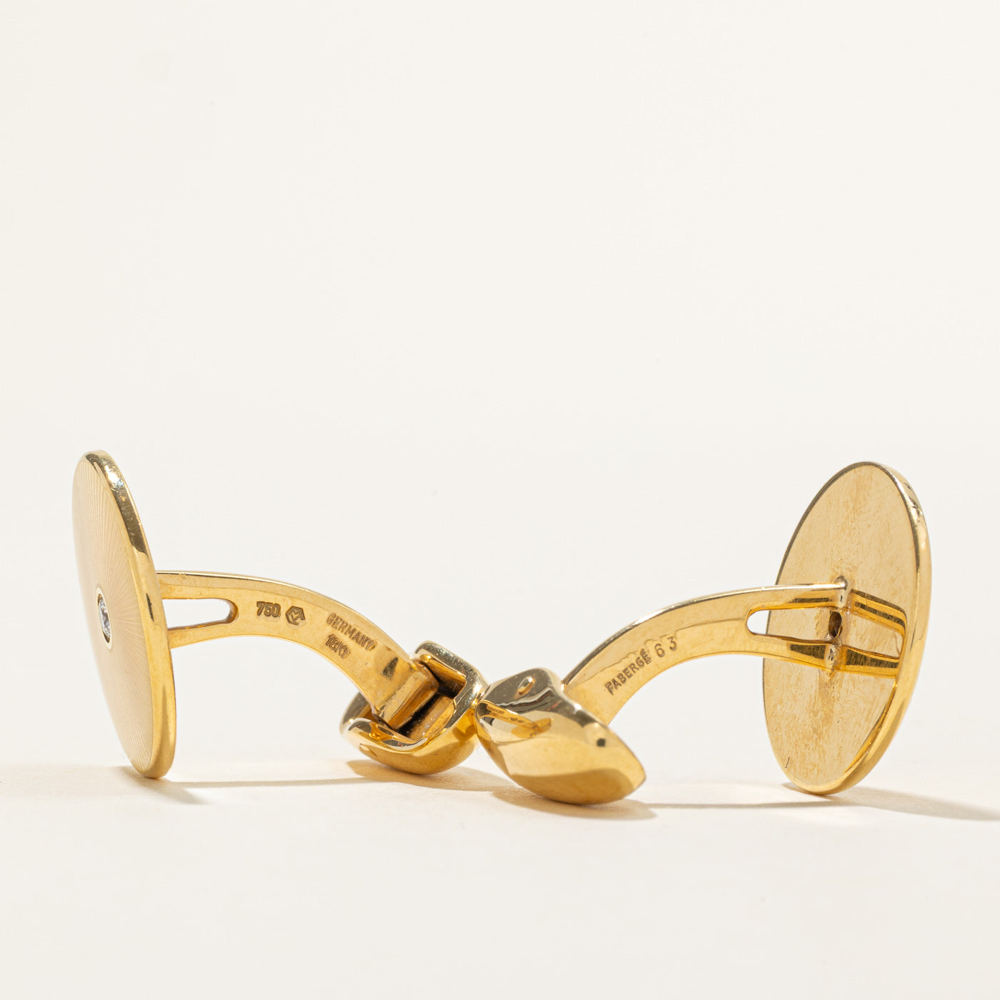 'Fabergé' 18K Diamond Disc Cufflinks | 0.10ctw