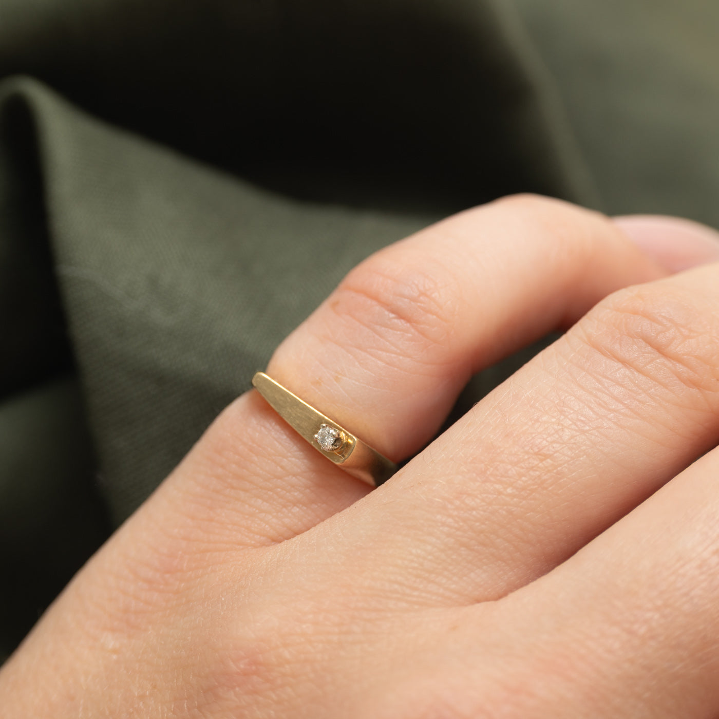 Side Set Solitaire Diamond Bar Ring | SZ 2.75