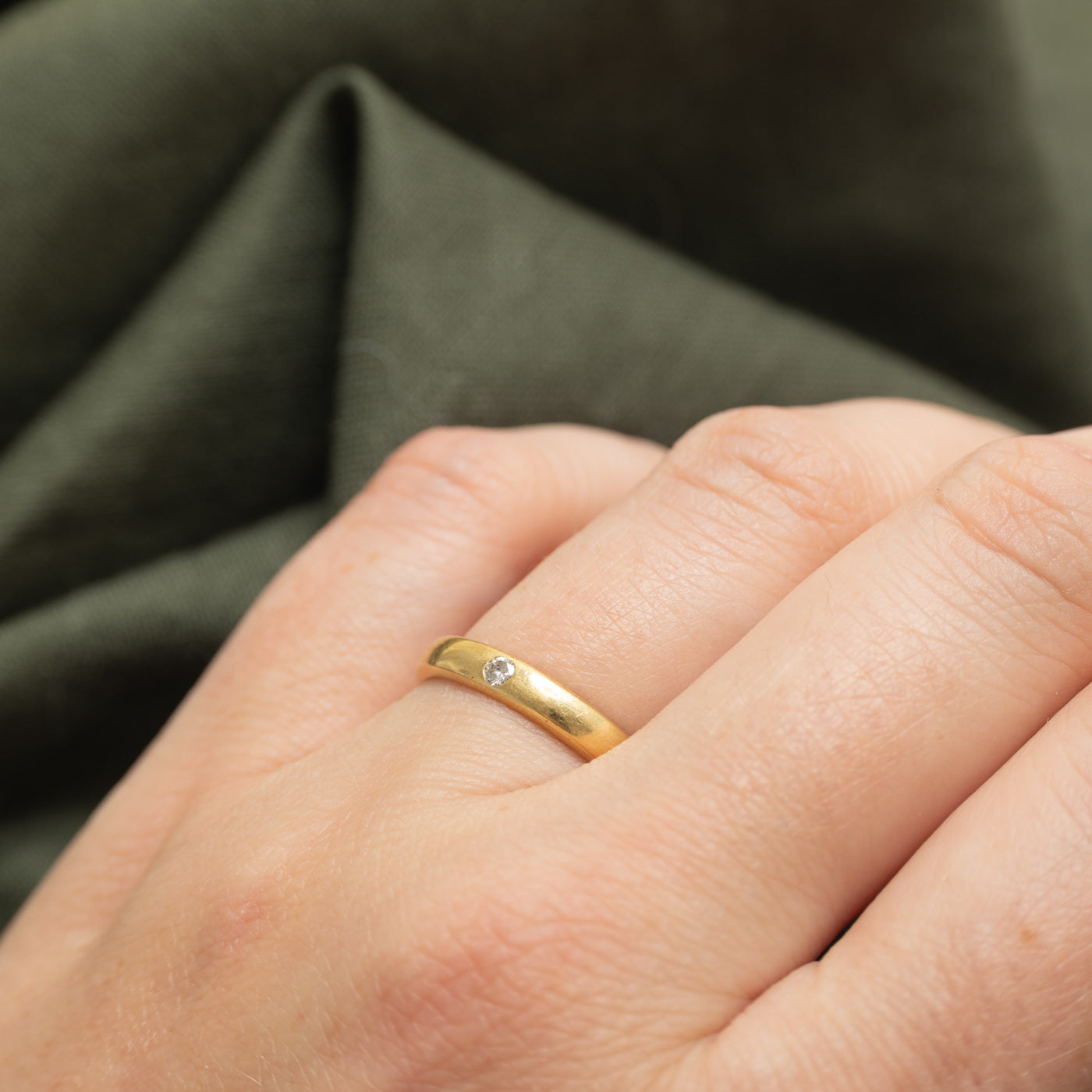 18k Flush Set Solitaire Diamond Band | 3.15mm | SZ 6