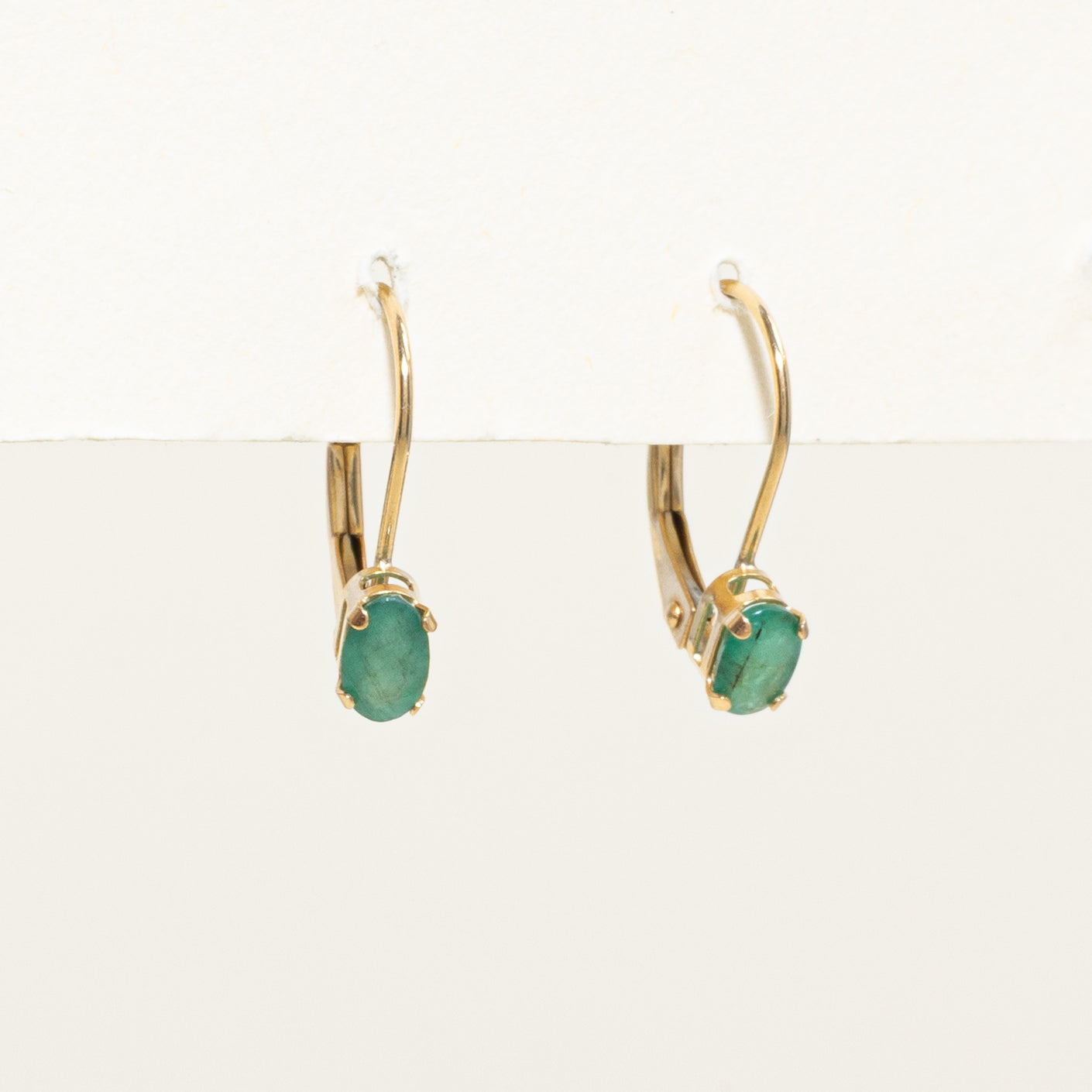 Boucles d'oreilles pendantes à fermoir à levier émeraude