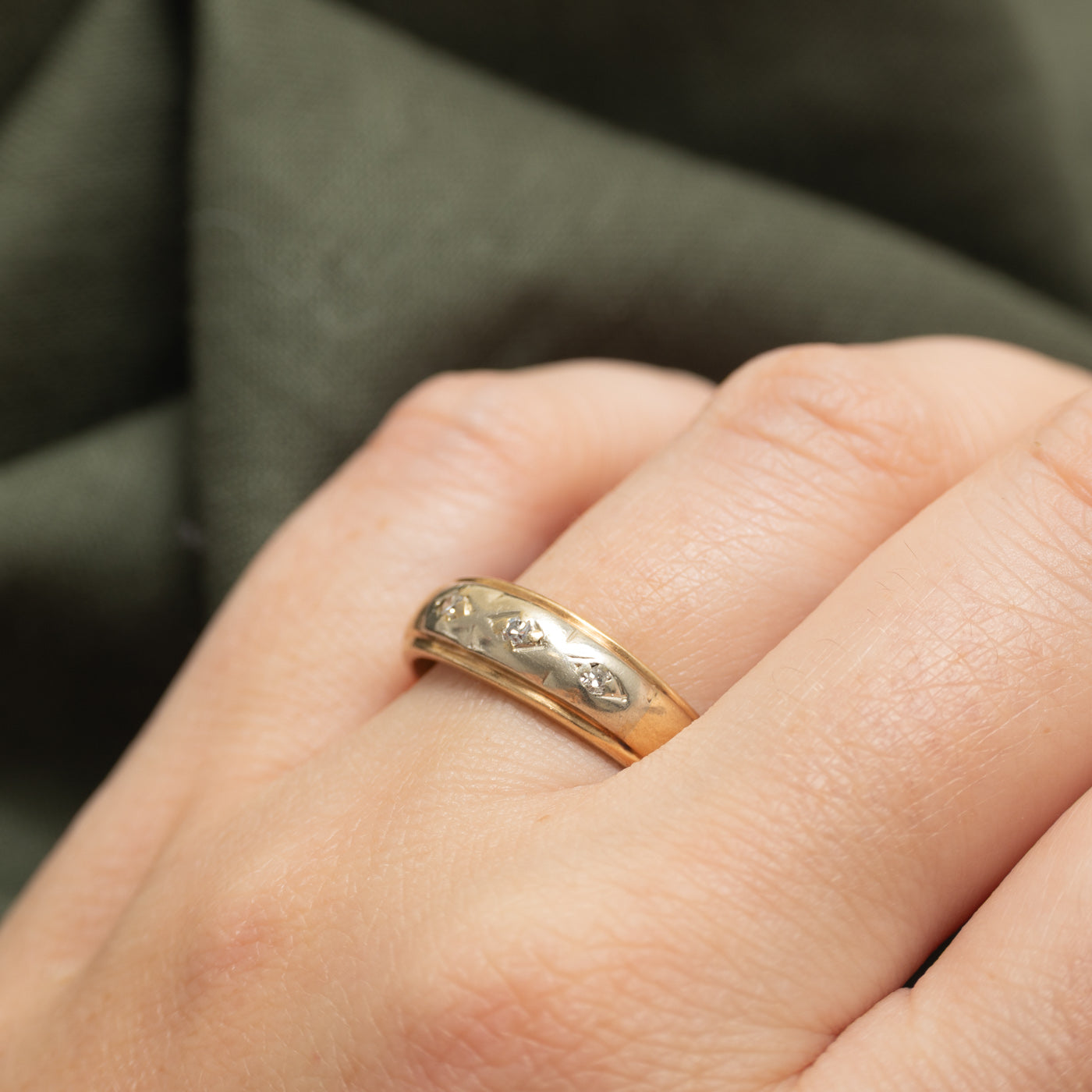 Two Tone Gold Three Stone Diamond Band | SZ 9.25