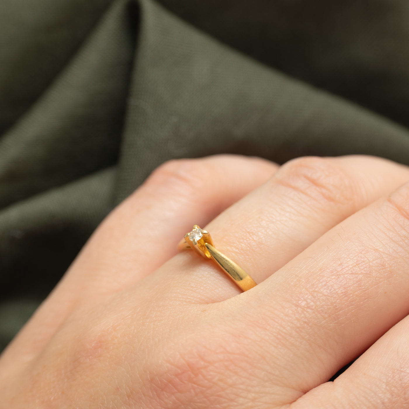 Solitaire Diamond Petite Ring | SZ 6