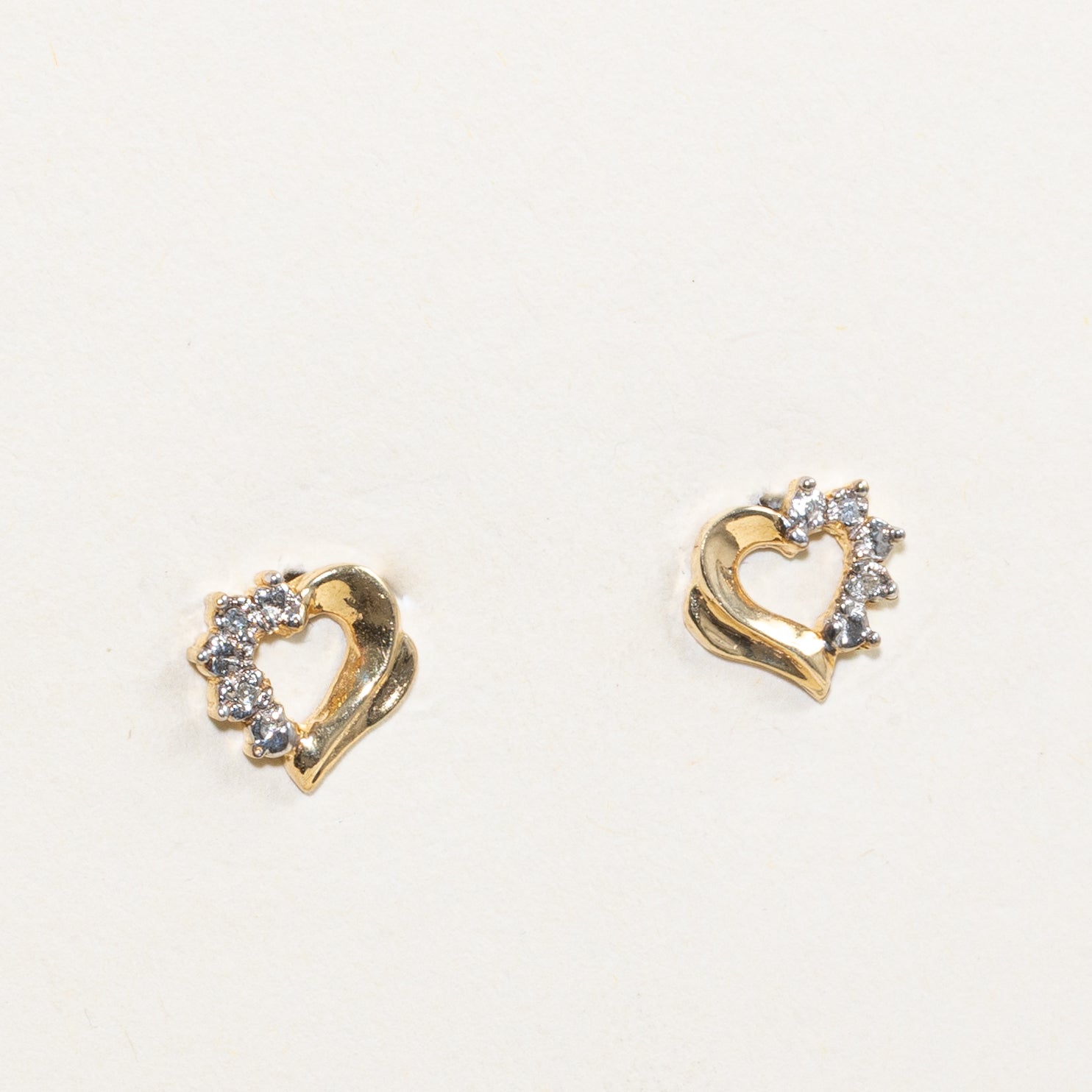 Boucles d'oreilles puces en forme de cœur en diamant