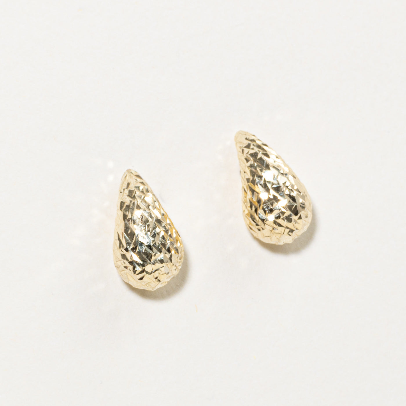 14k Yellow Gold Diamond Cut Pear Shaped Stud Earrings