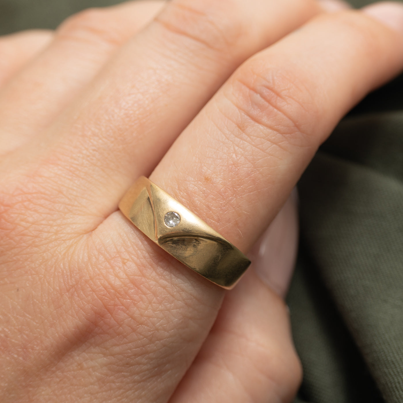 Flush Set Single Stone Diamond Band | SZ 8.5