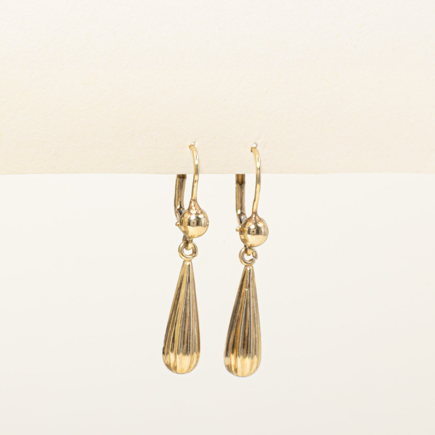 10k Yellow Gold Grooved Drop Earrings
