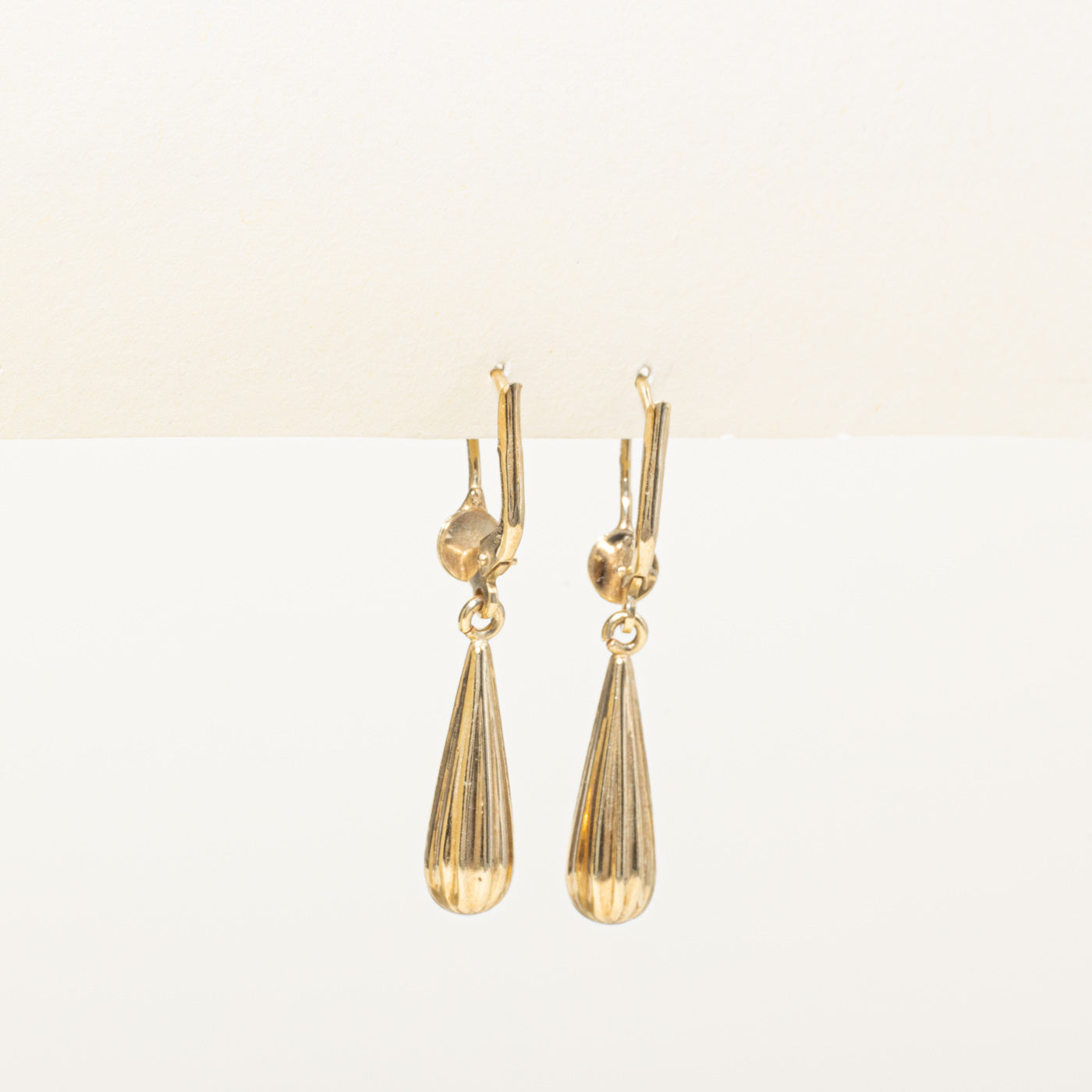 10k Yellow Gold Grooved Drop Earrings