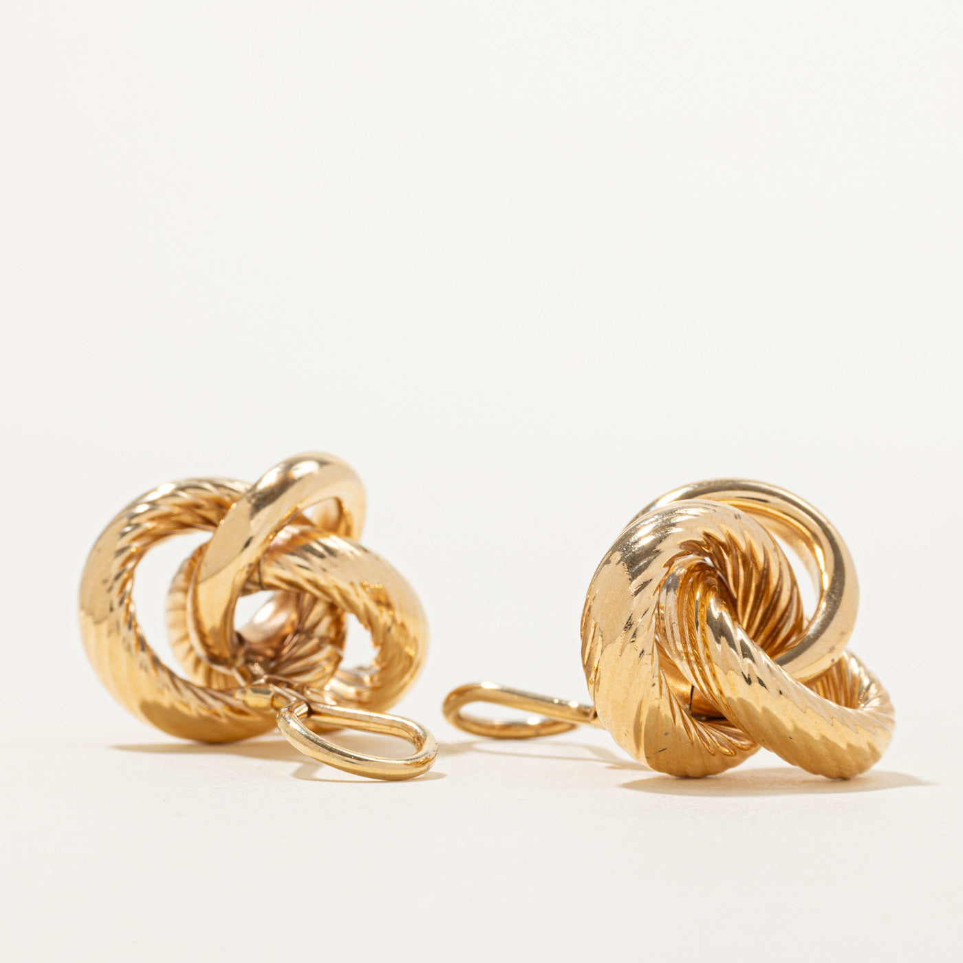 14k Yellow Gold Textured Knot Stud Earring