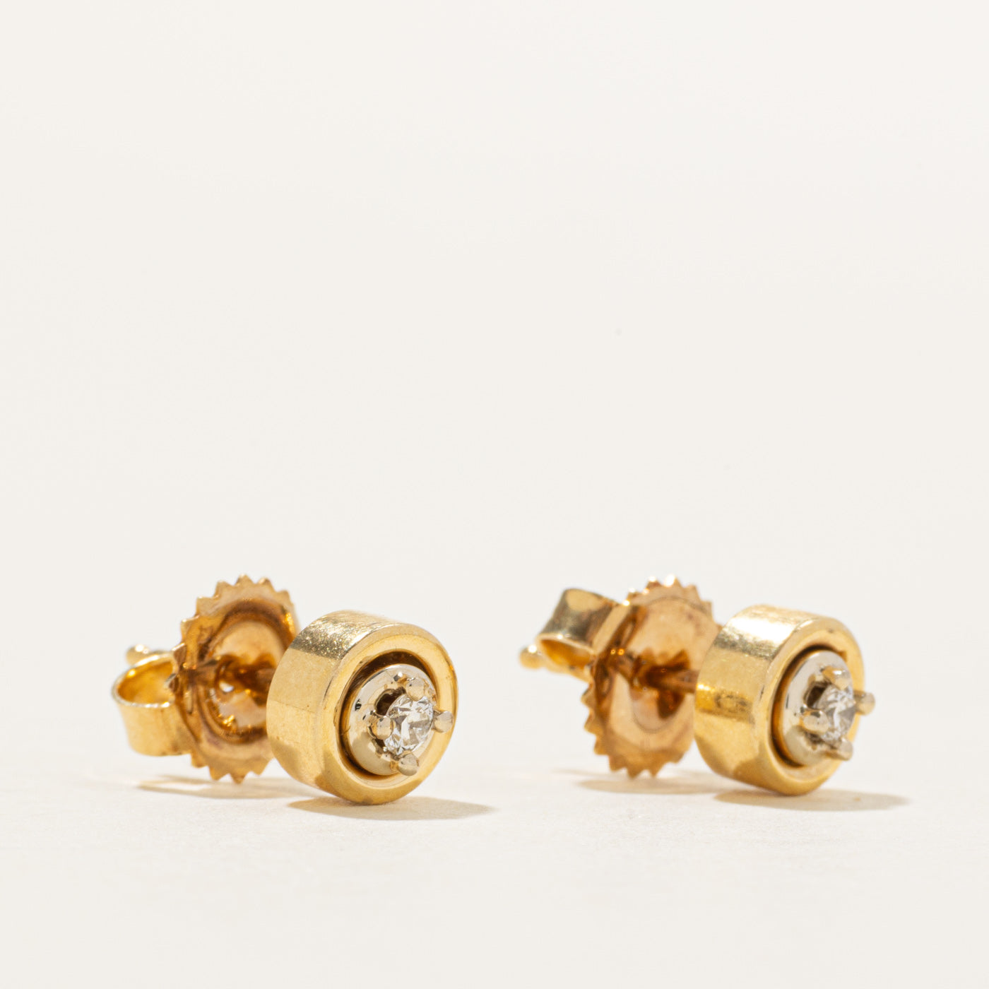 18k Diamond Circle Stud Earrings