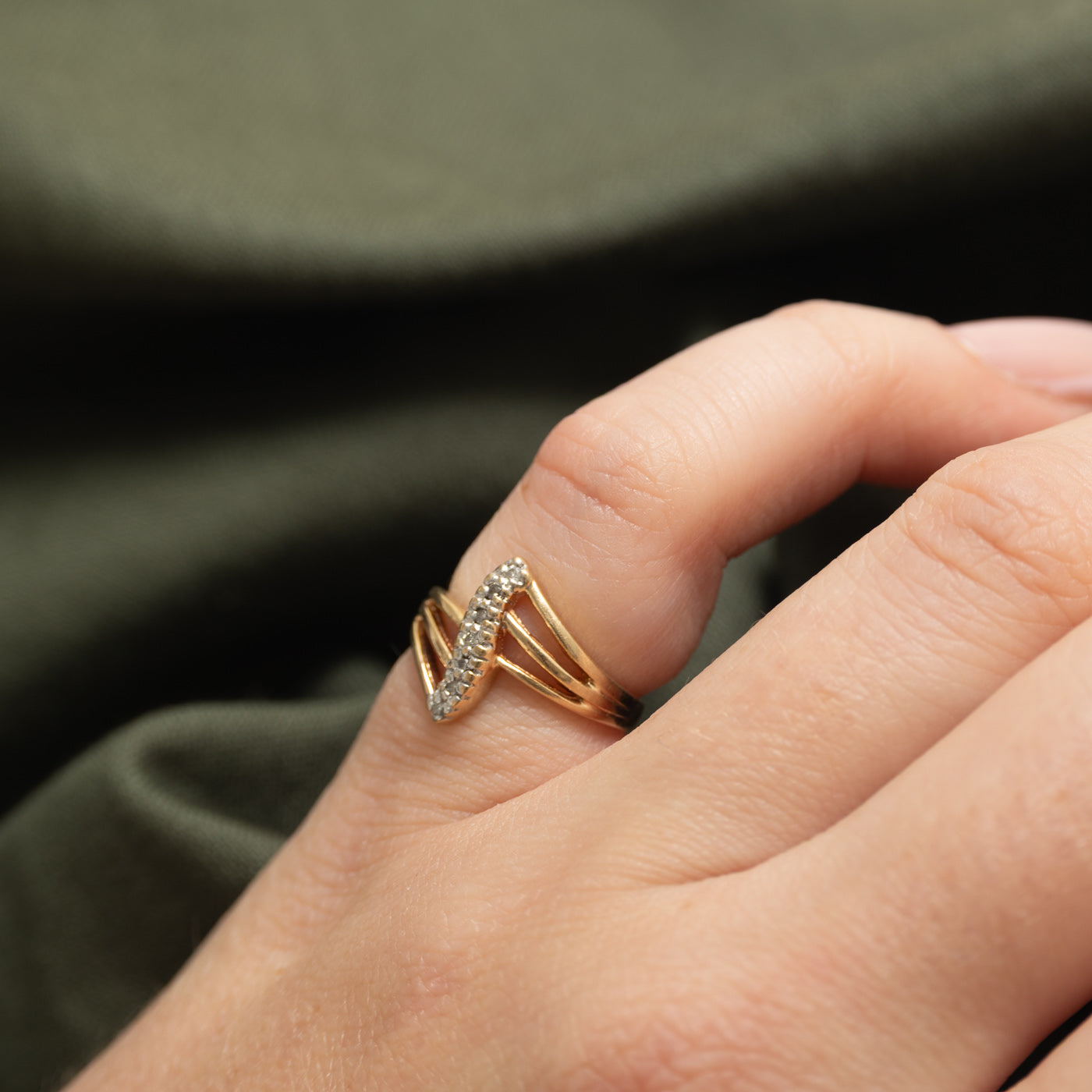 Diamond Column Open Bypass Ring | SZ 2.75