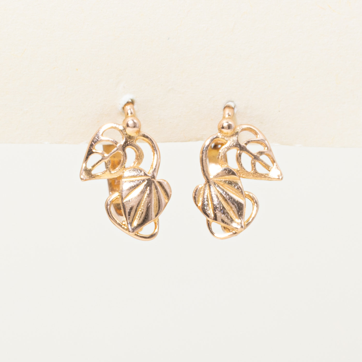 14k Yellow Gold Leaf Stud Earring