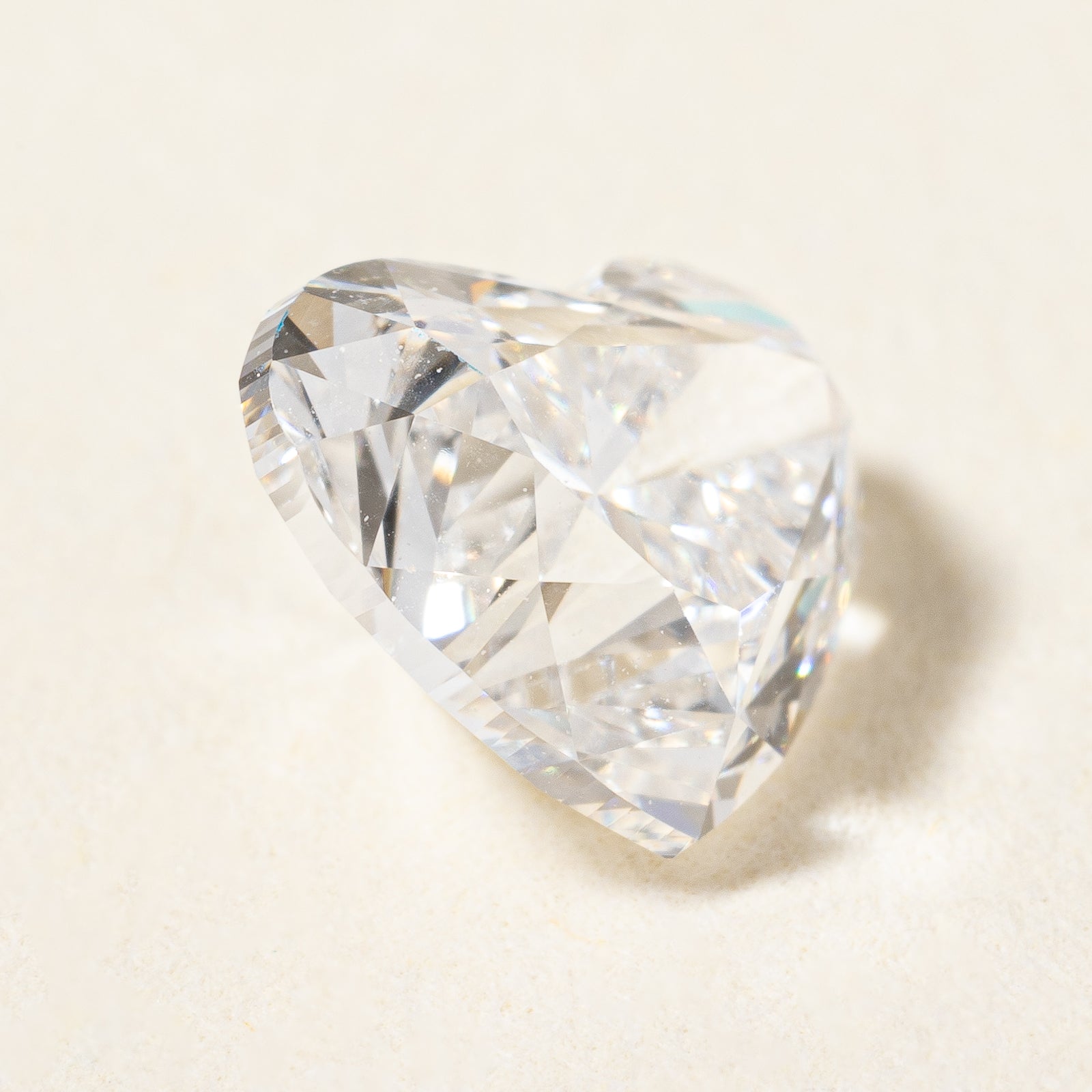 Diamant naturel en forme de cœur, certifié GIA | 1,20 ct VVS1 D taille Excellent | 
