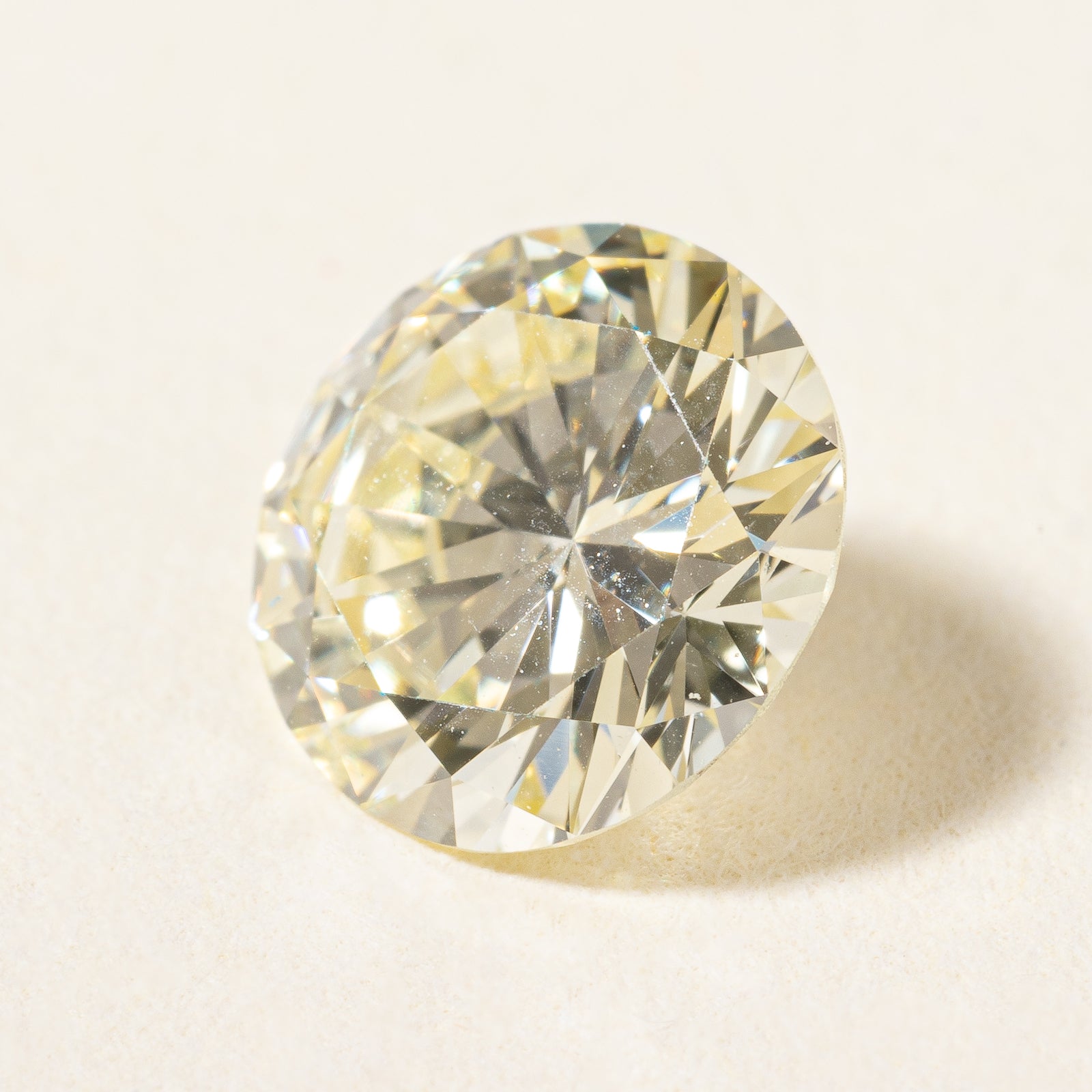 1ct+ GIA-graded Round Brilliant Cut Natural Loose Diamond | GIA 1.05ct VS1 Q/R |