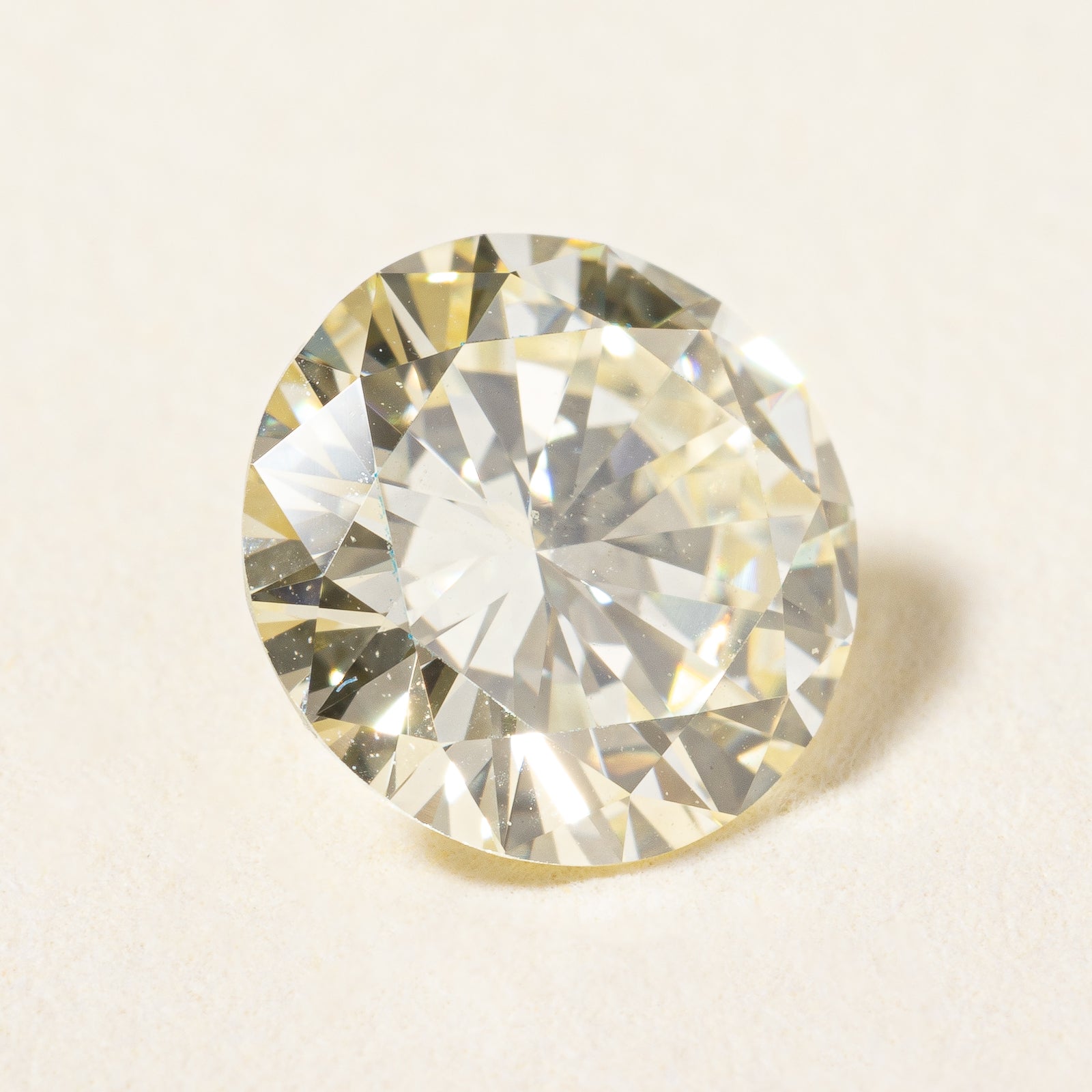 1ct+ GIA-graded Round Brilliant Cut Natural Loose Diamond | GIA 1.05ct VS1 Q/R |