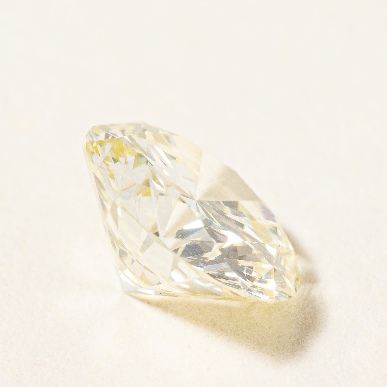 1ct+ GIA-graded Round Brilliant Cut Natural Loose Diamond | GIA 1.05ct VS1 Q/R |