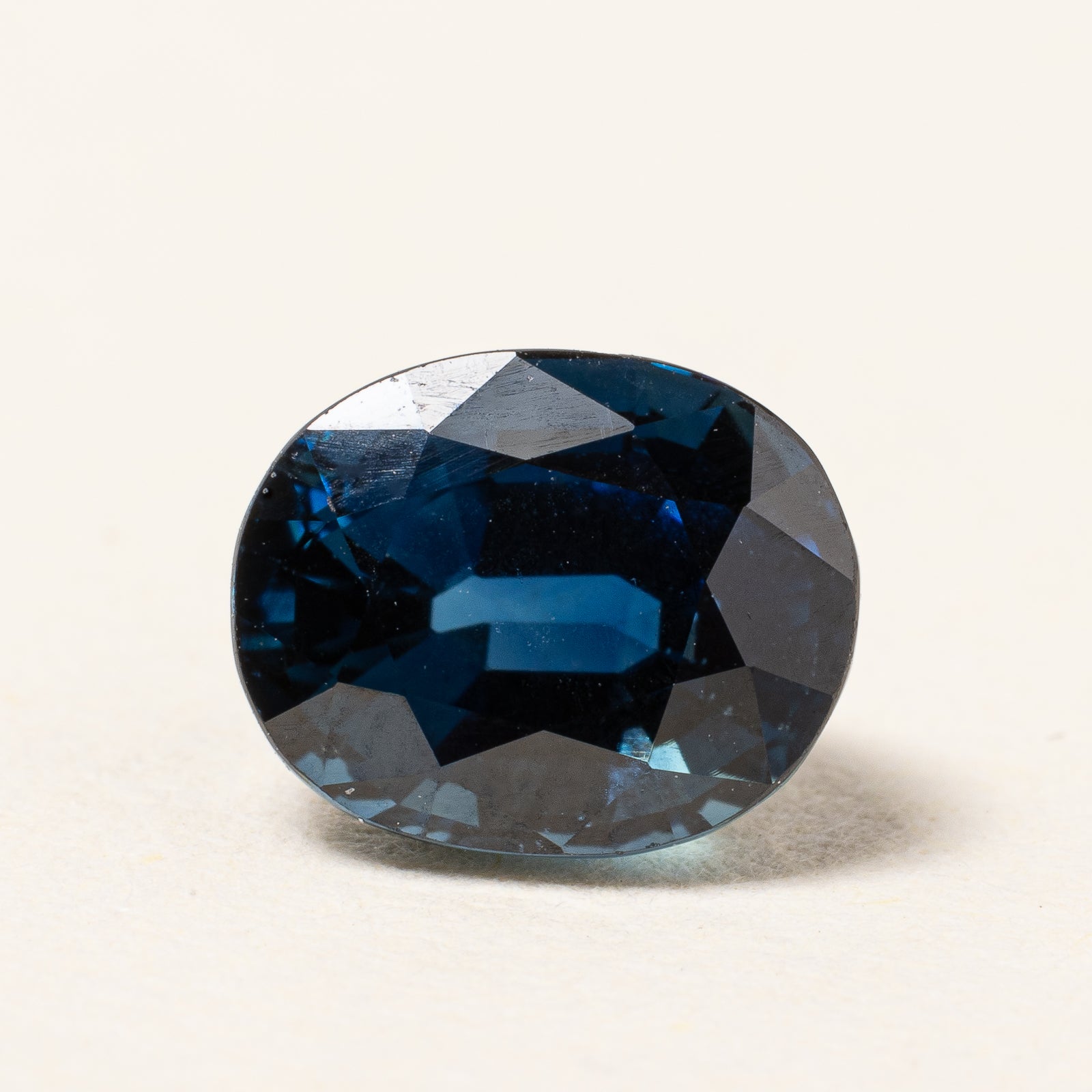 Oval Cut Loose Sapphire | 2.04ct |