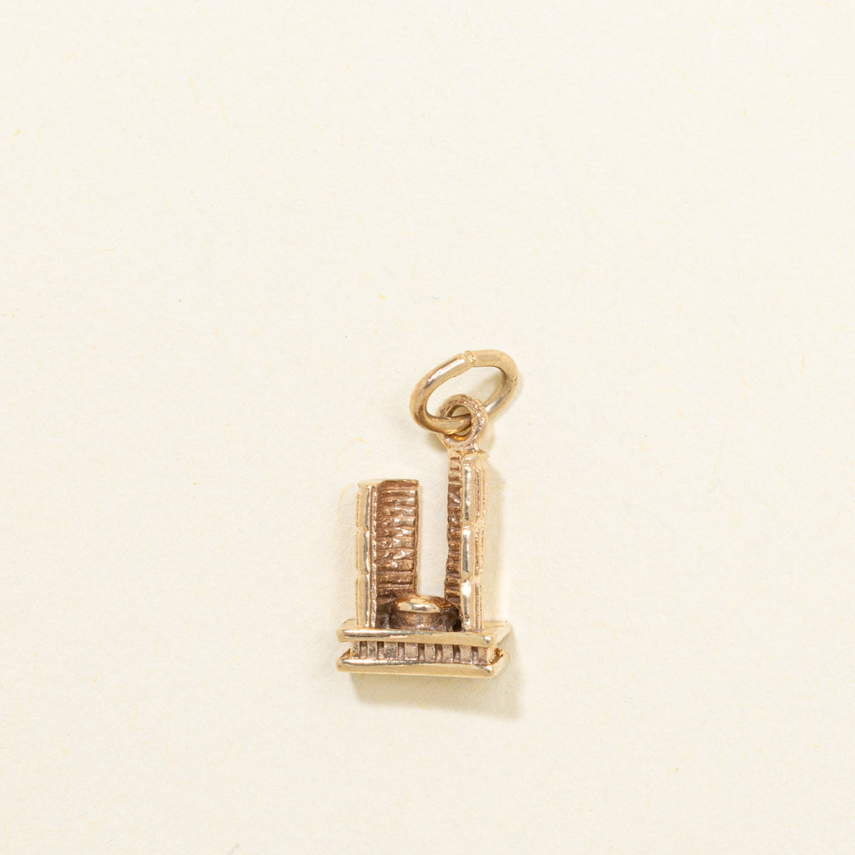 10k Yellow Gold Toronto City Hall Charm