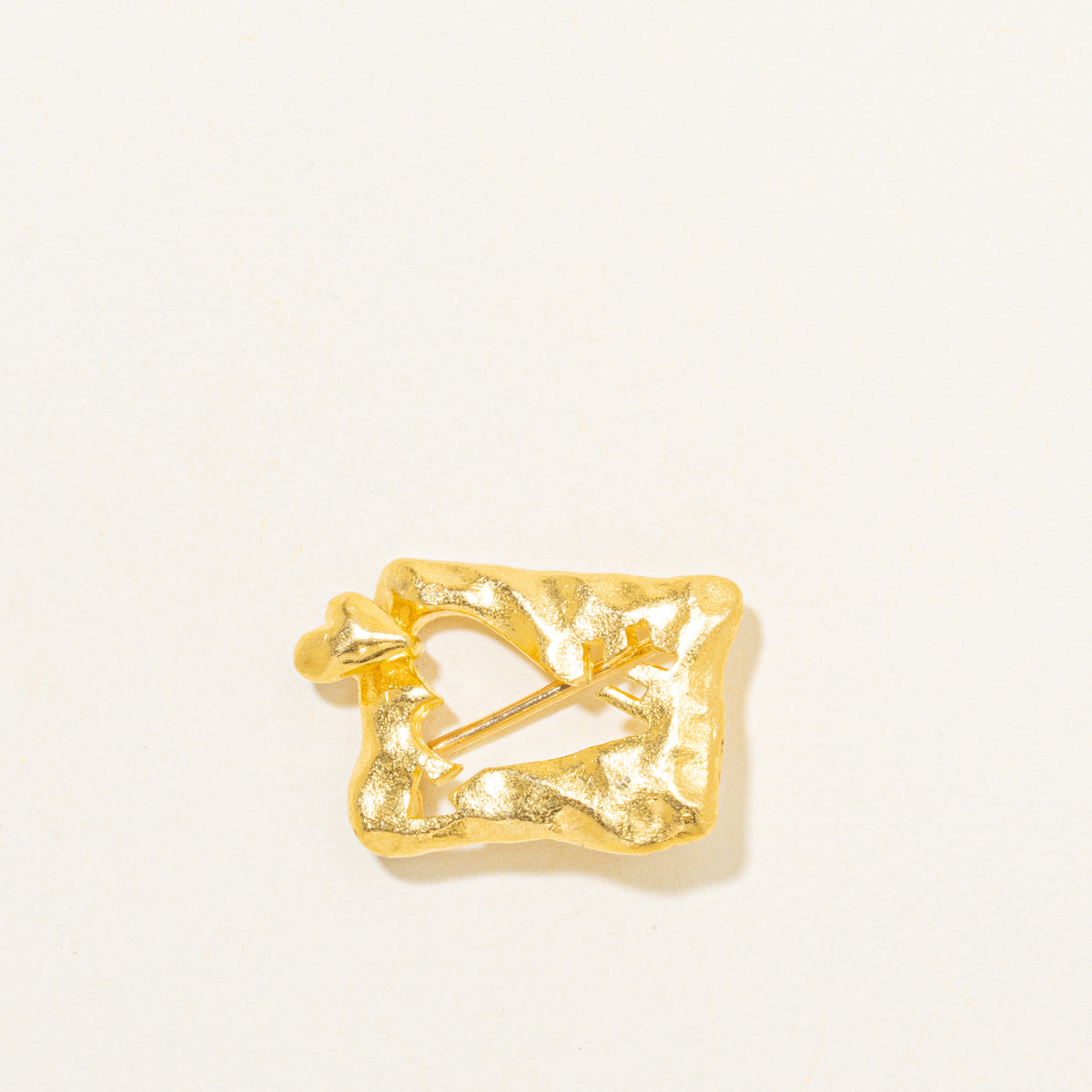 24k Yellow Gold Heart & Arrow Brooch