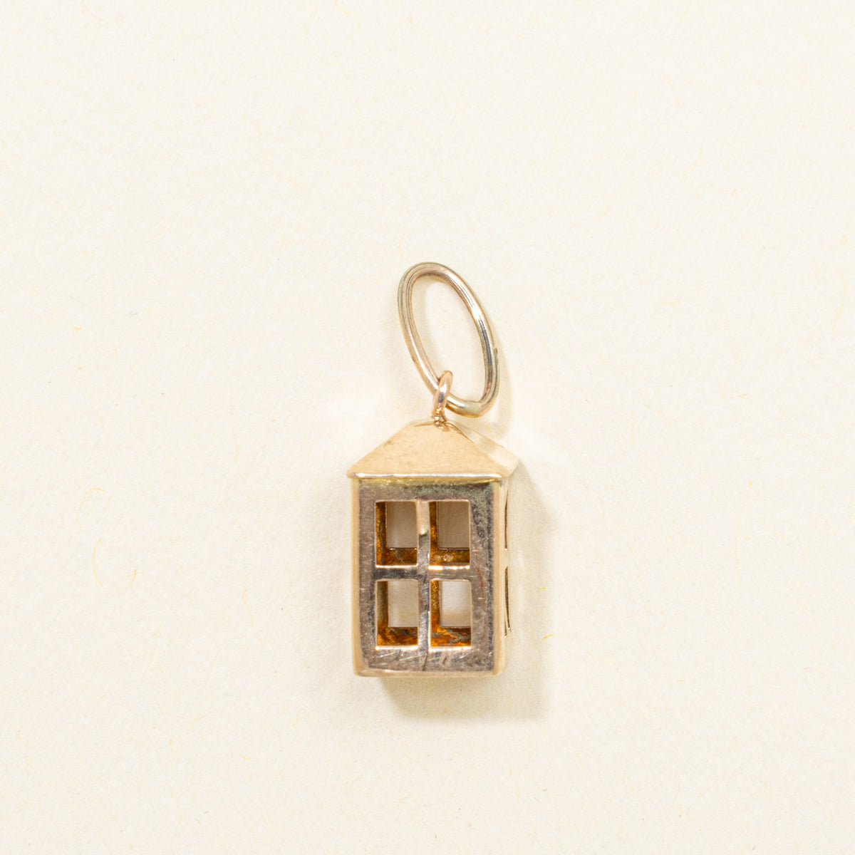 1947 London 9k Lantern Charm