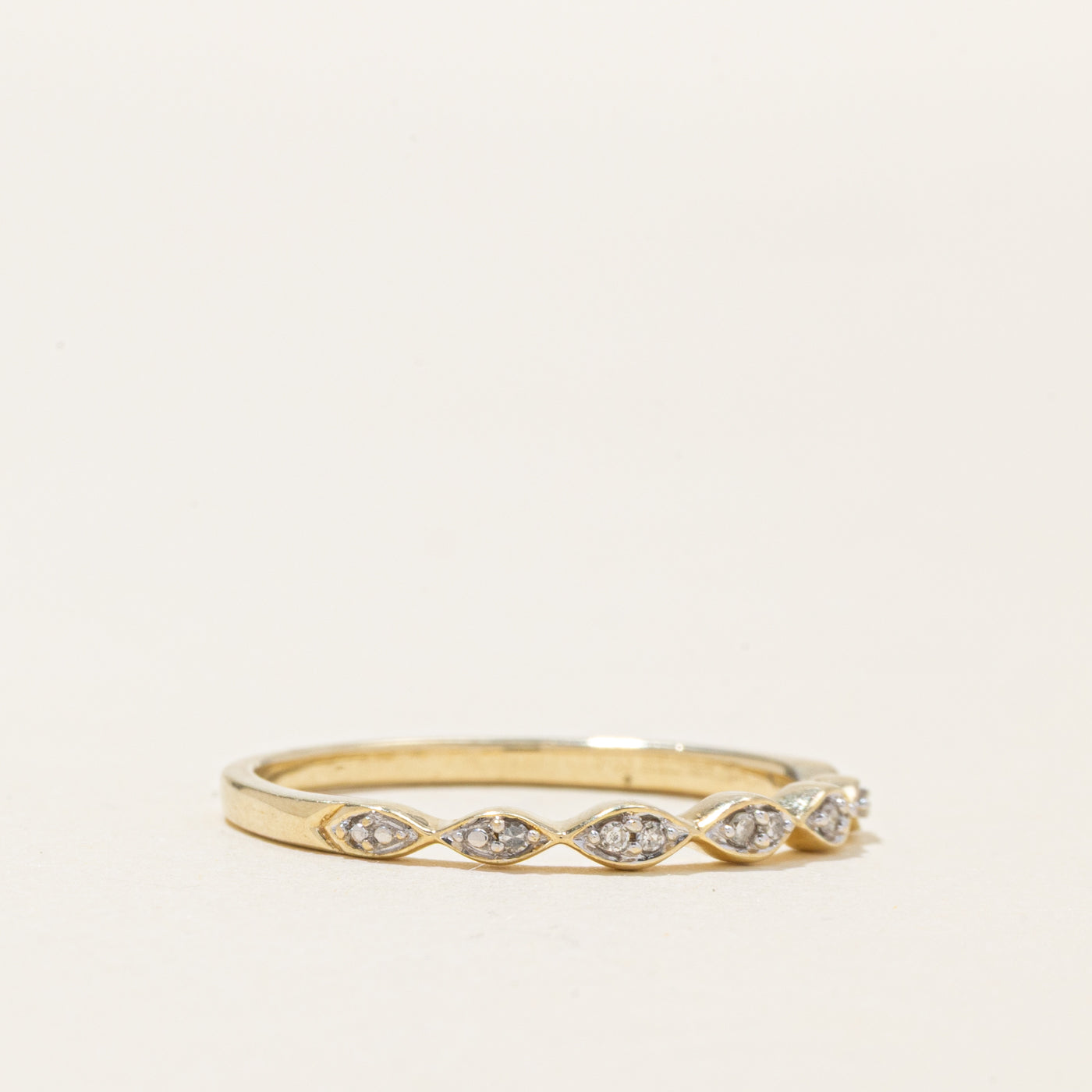 Semi Eternity Diamond Scalloped Band | SZ 8.25