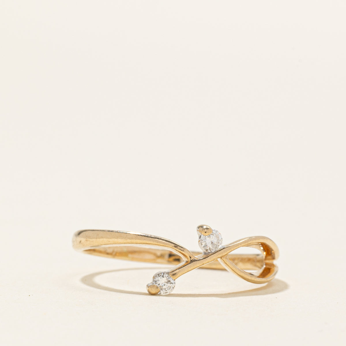 Diamond Crossover Ring | SZ 8