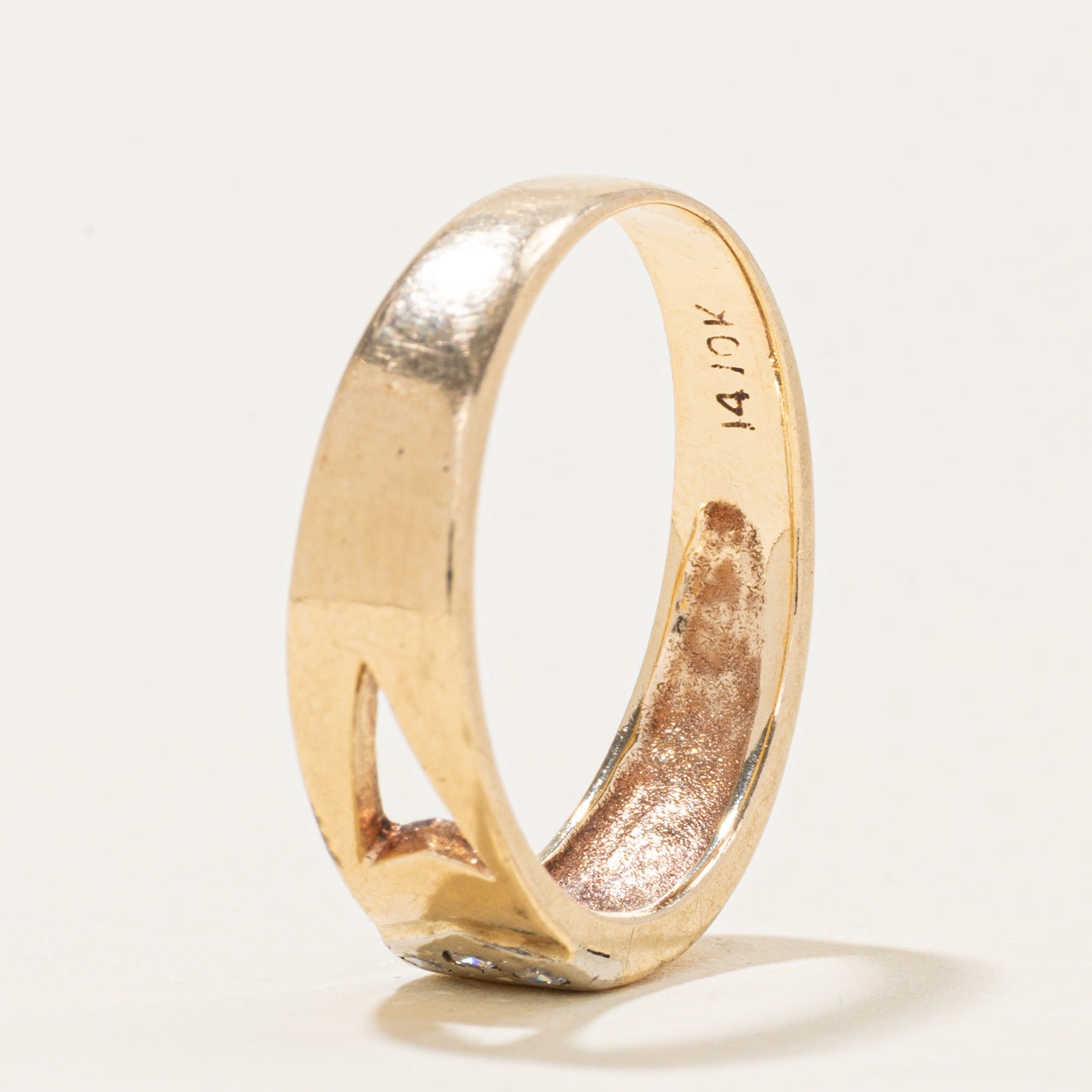 Three Stone Diamond Arrow Design Band | SZ 7