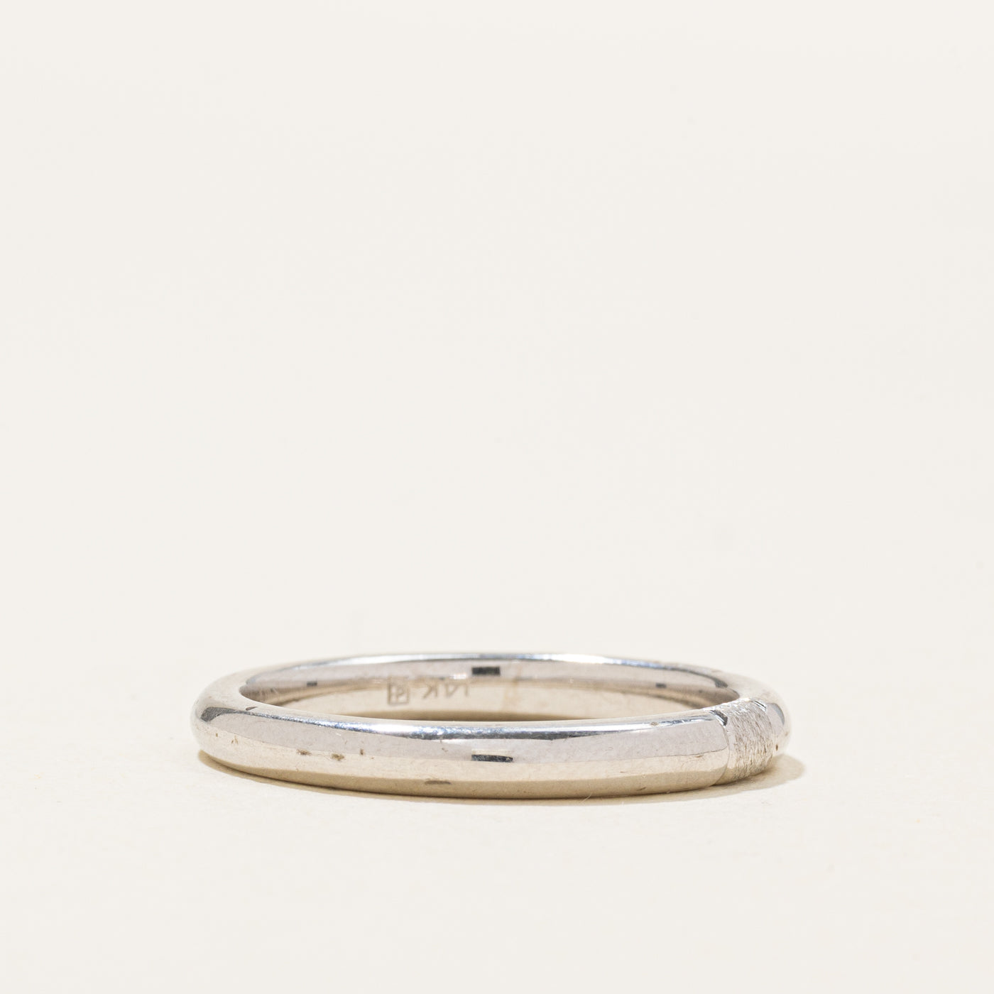 14k White Gold Textured Band | SZ 8