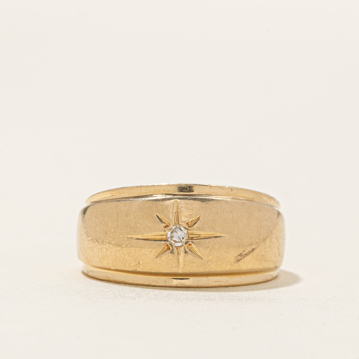 Star Set Diamond Grooved Band | SZ 6.75