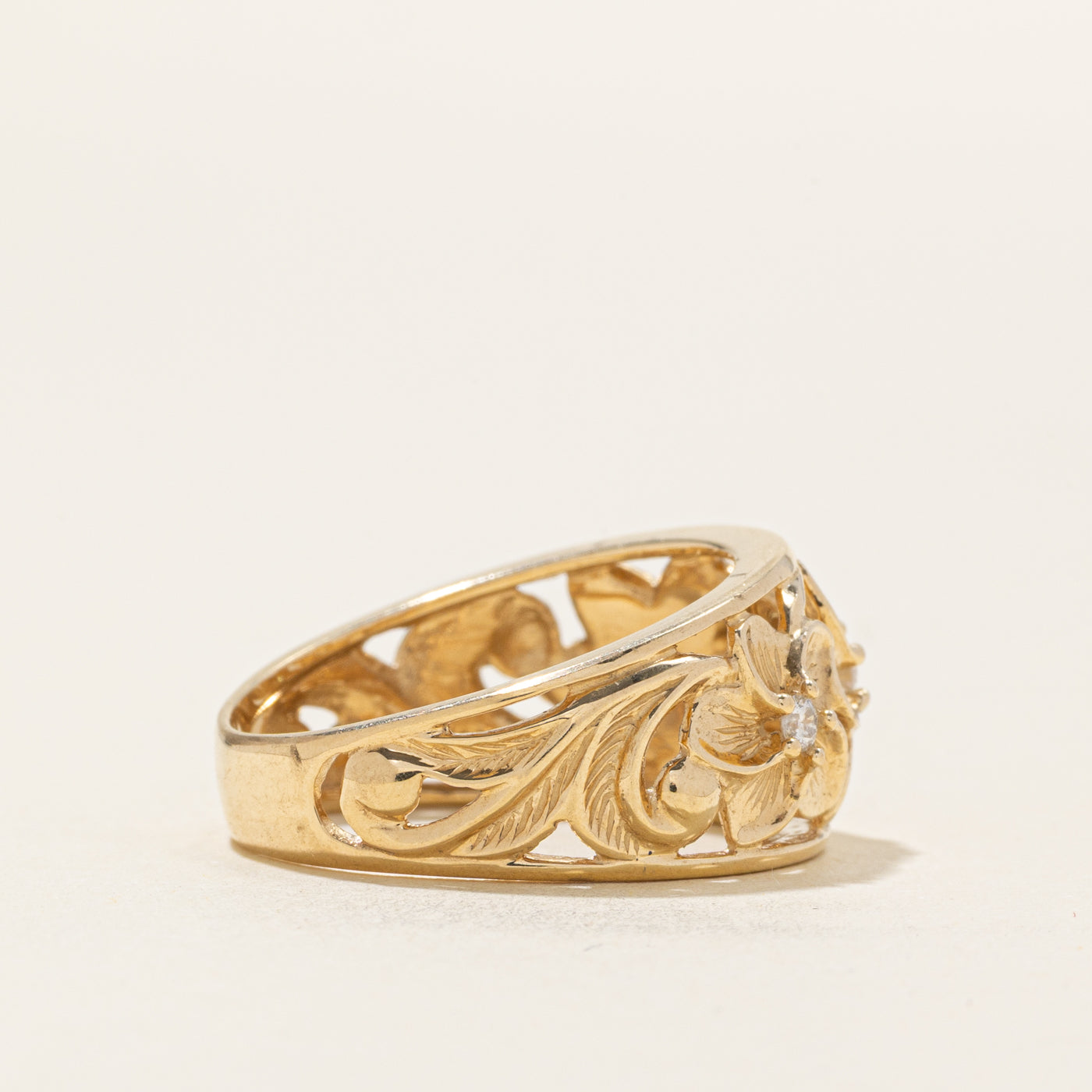 Diamond Floral Engraved Ring | SZ 7