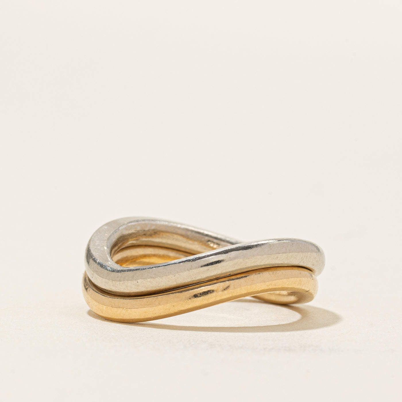 18k Two Tone Gold Curved Bands | SZ 6