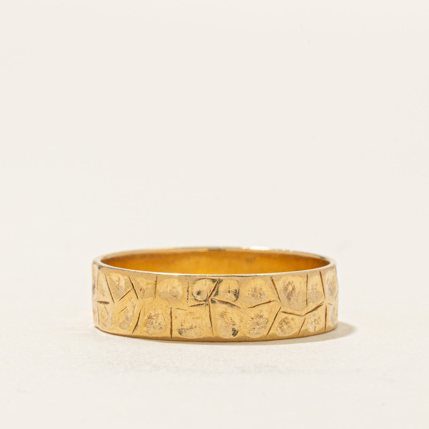 18k Yellow Gold Textured Band | SZ 7.75