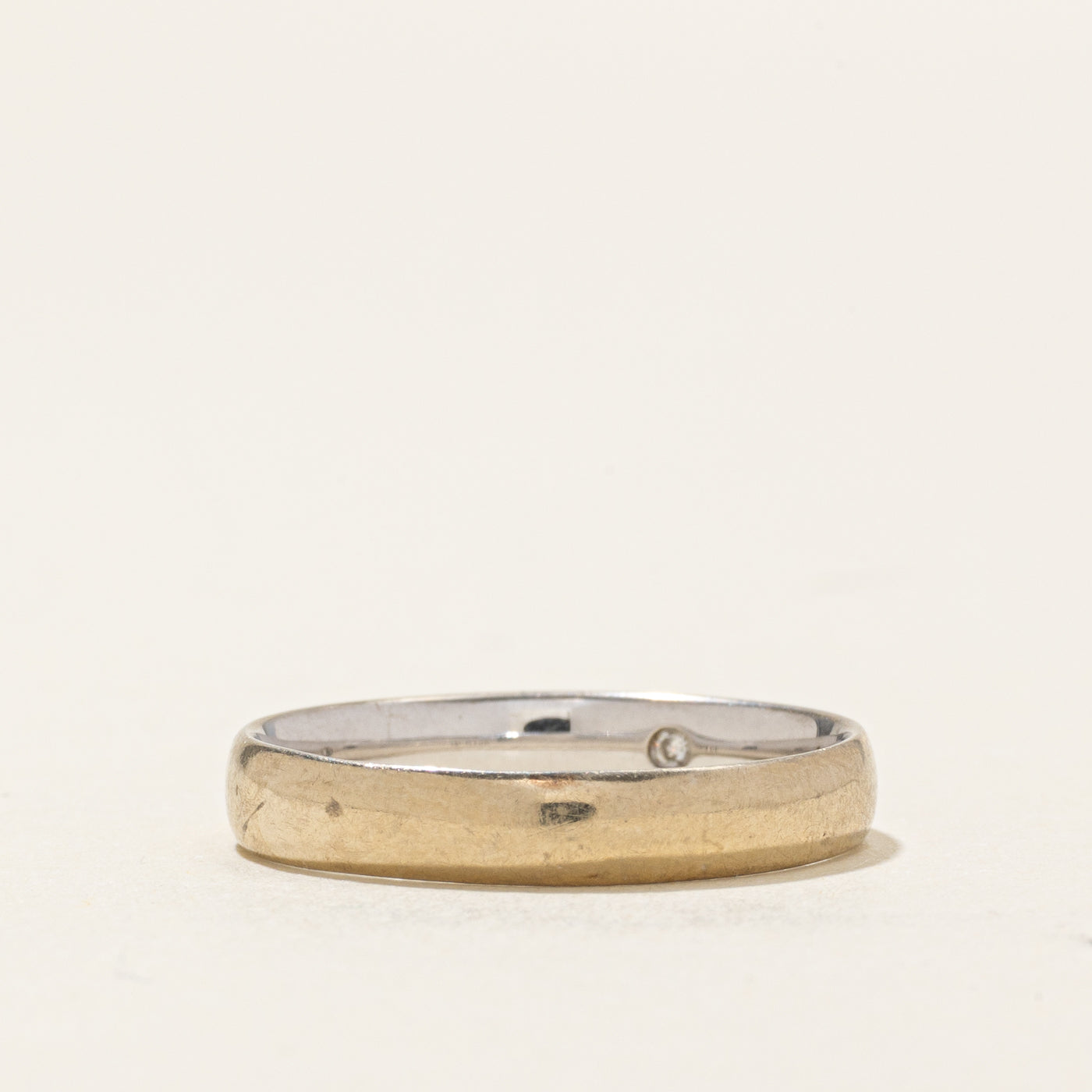 18k White Gold Band with Hidden Diamond | SZ 7 |