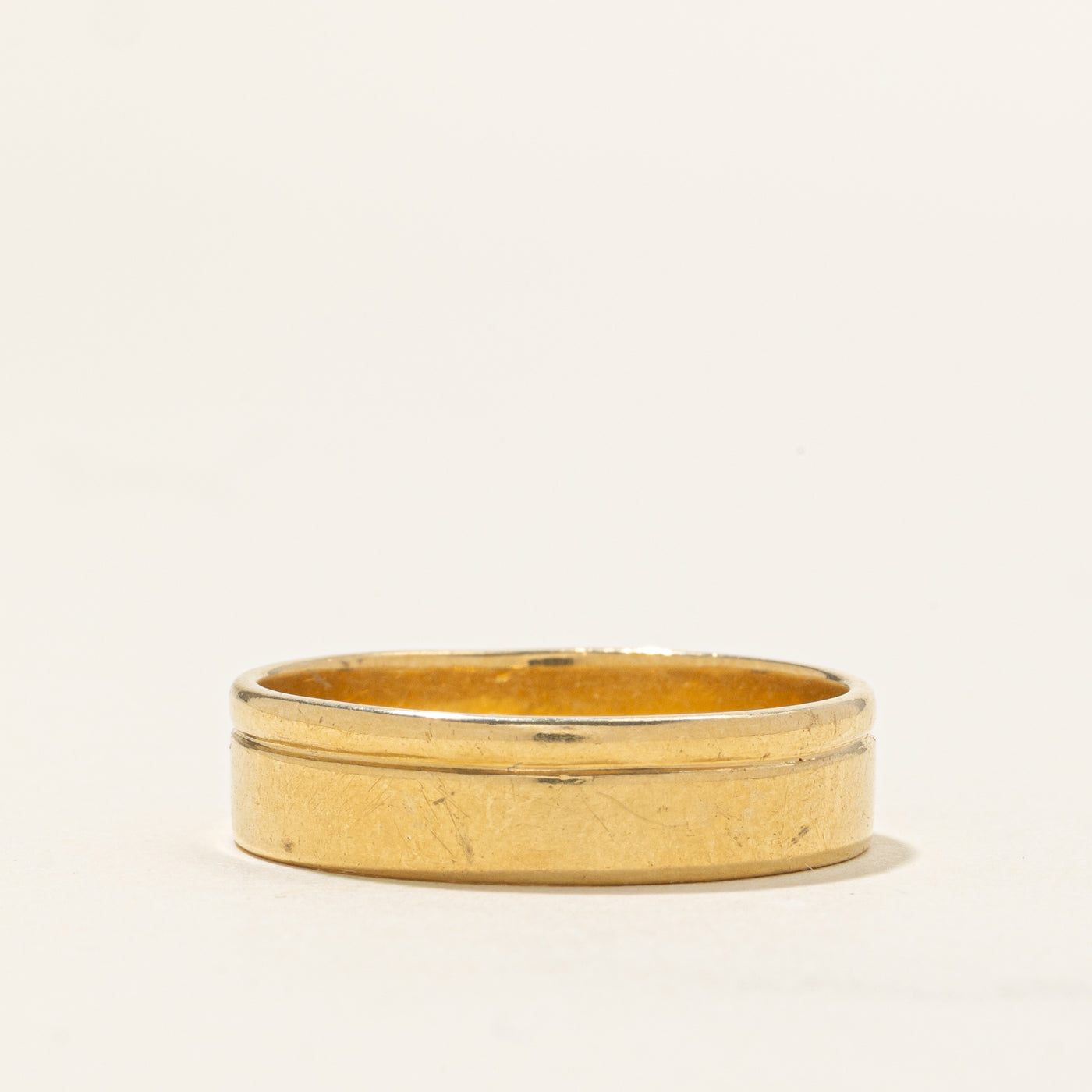 18k Flush Set Diamond Grooved Band | SZ 11.5