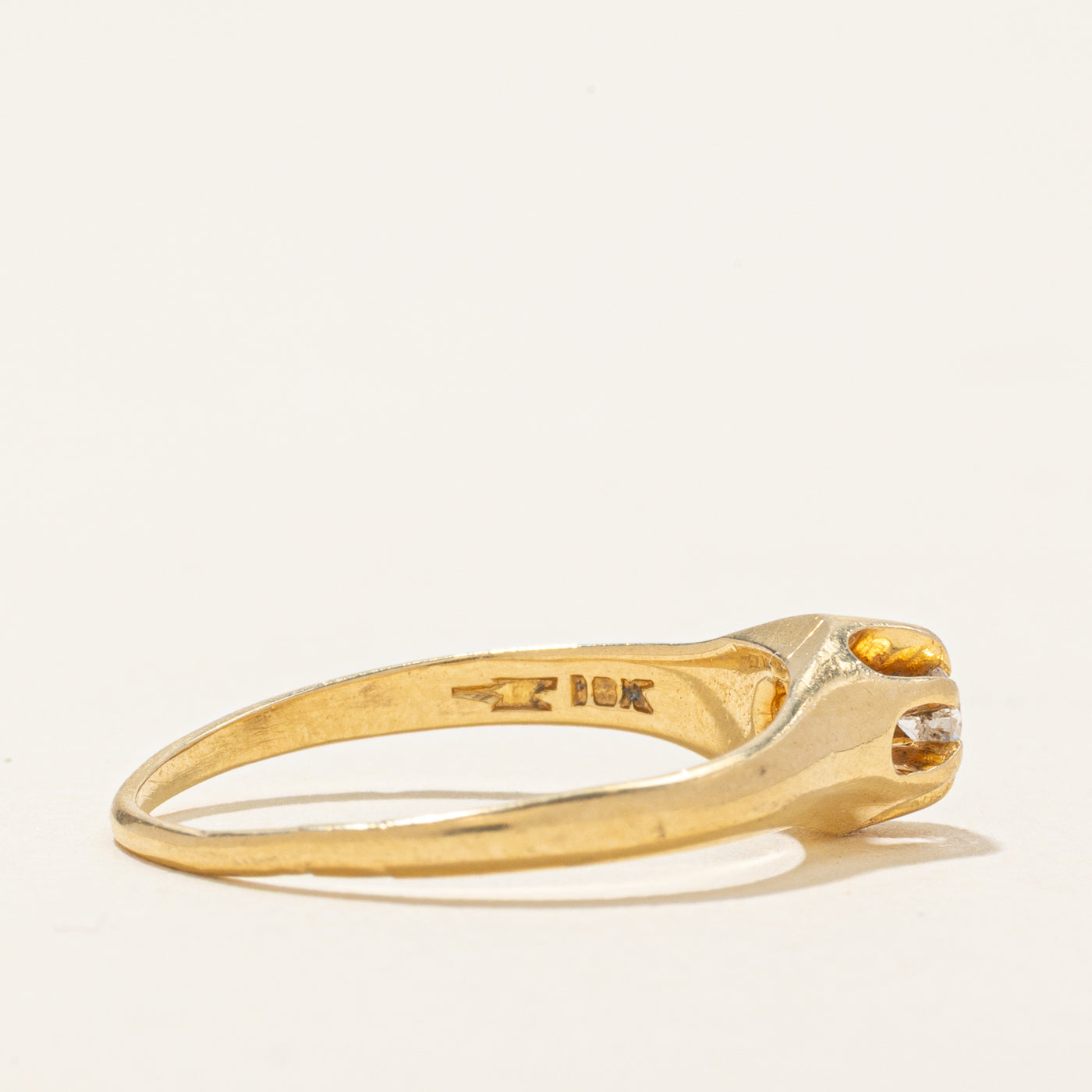 18k Belcher Set Diamond Ring | 0.10ct | SZ 6