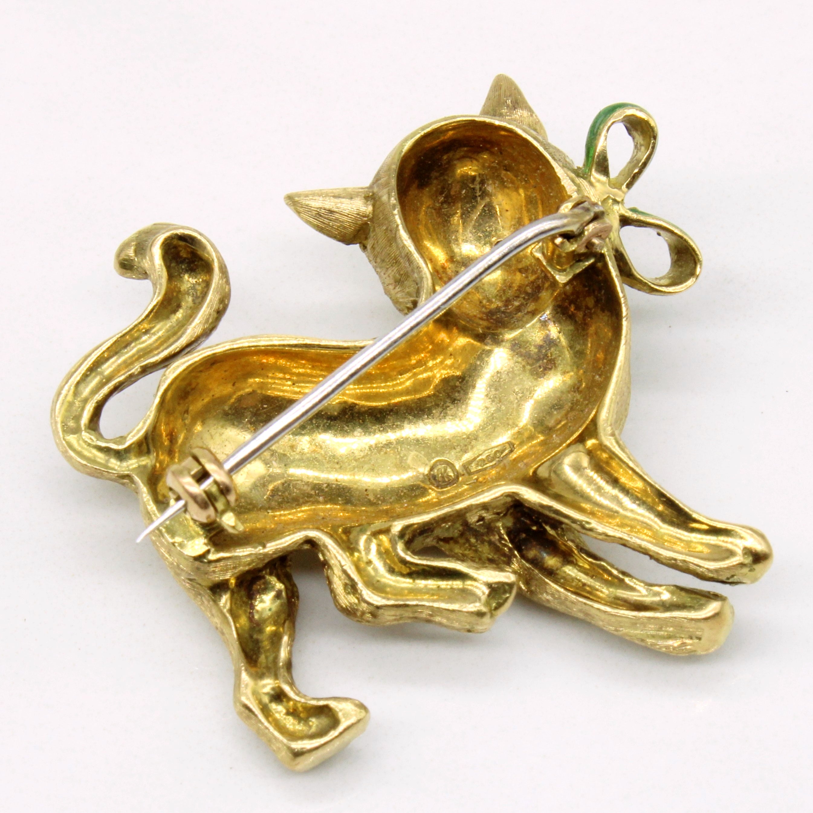 Emerald & Enamel Cat Brooch | 0.02ctw |