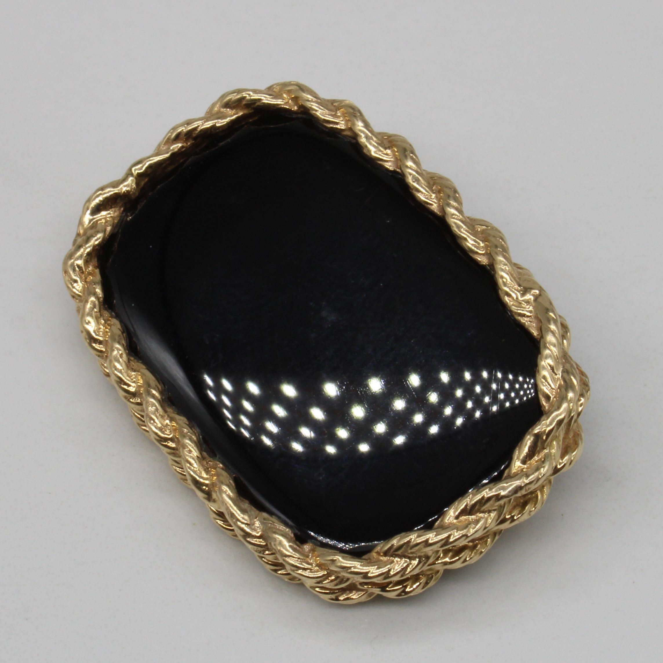 Onyx Brooch | 25.50ct |