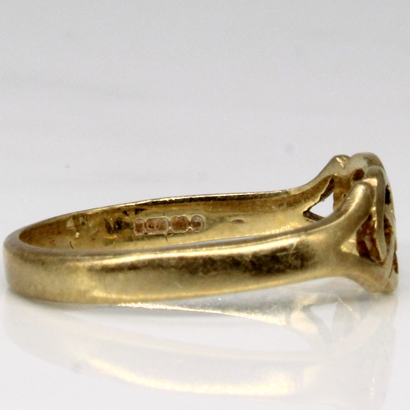 9k Yellow Gold Ring | SZ 5 |
