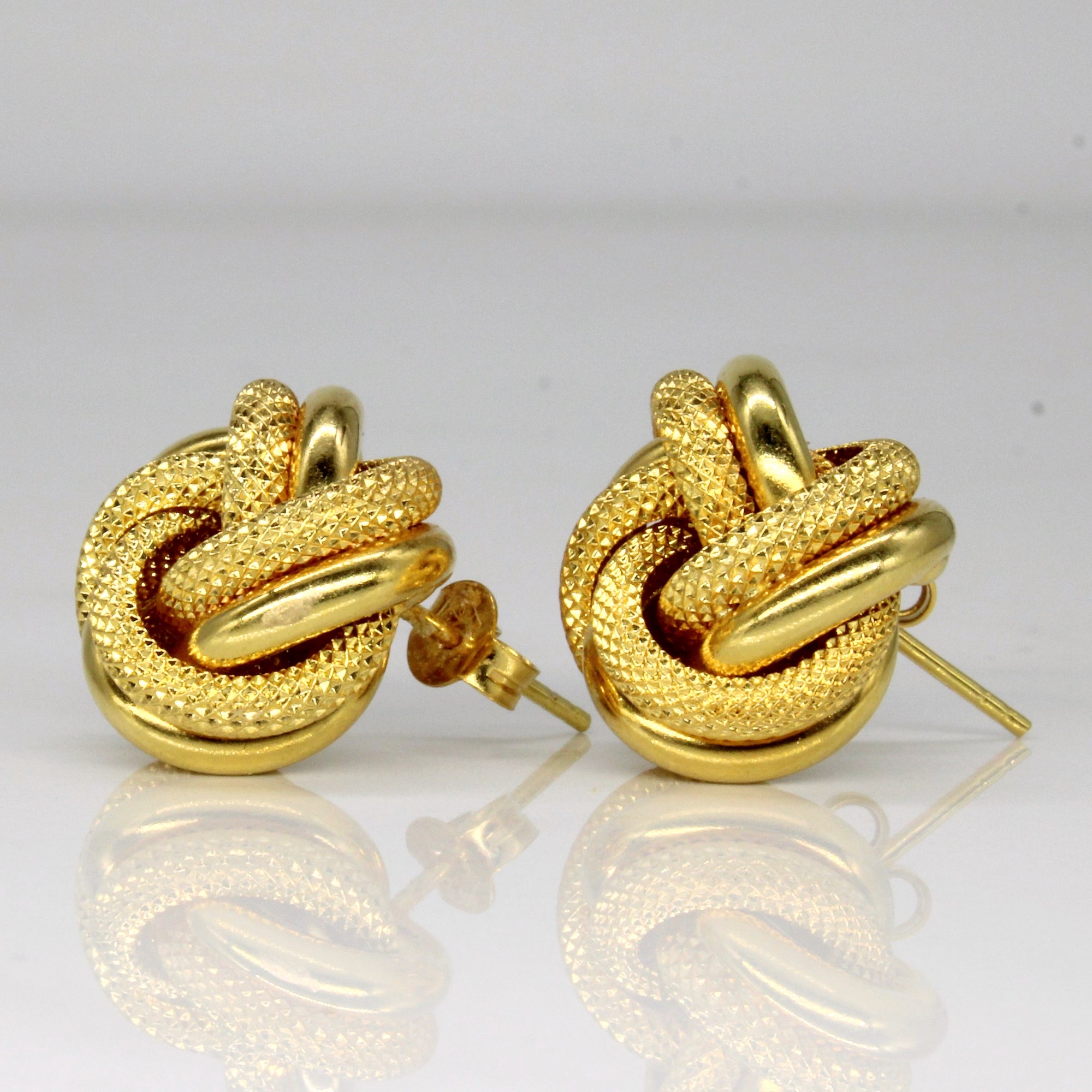 18k Yellow Gold Knot Earrings – 100 Ways
