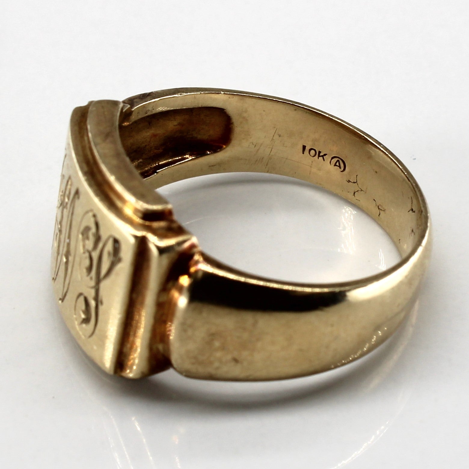 10k Yellow Gold Signet Ring | SZ 11.5 |