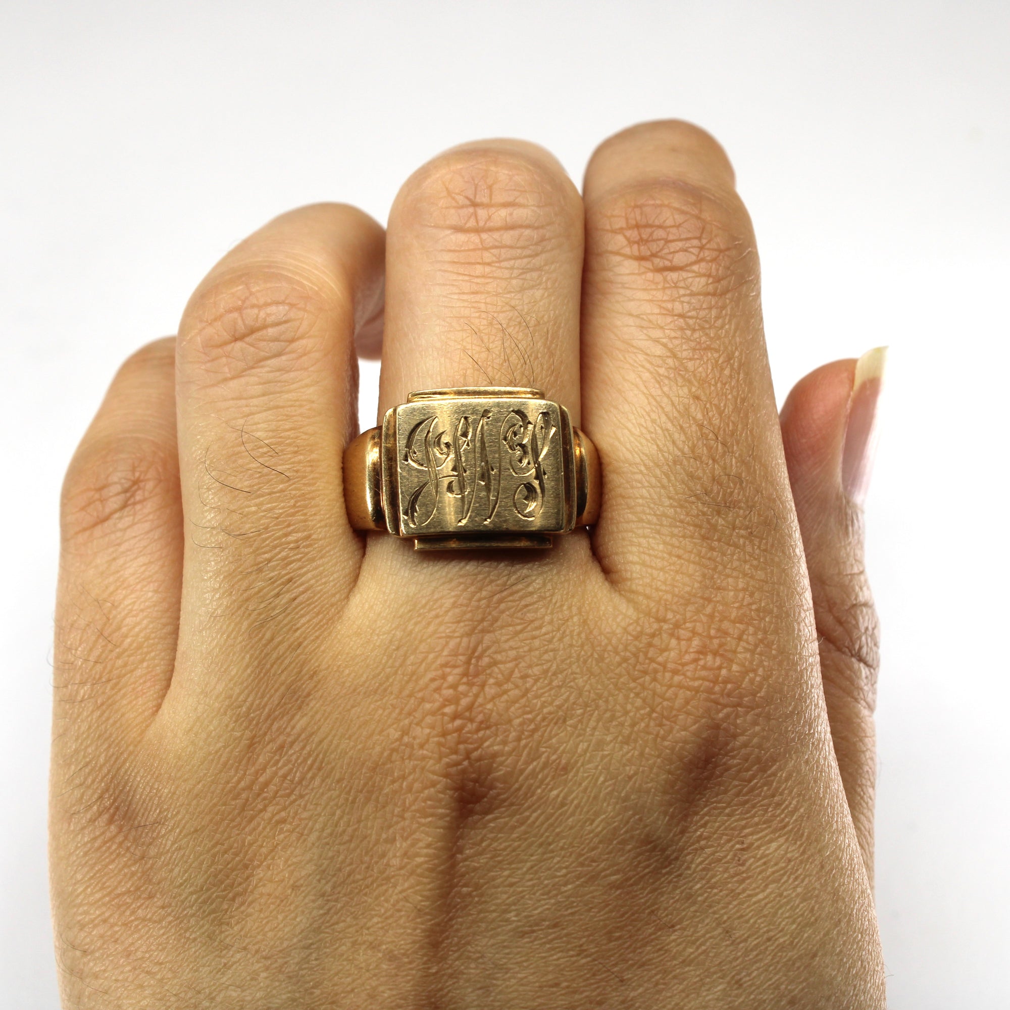 10k Yellow Gold Signet Ring | SZ 11.5 |