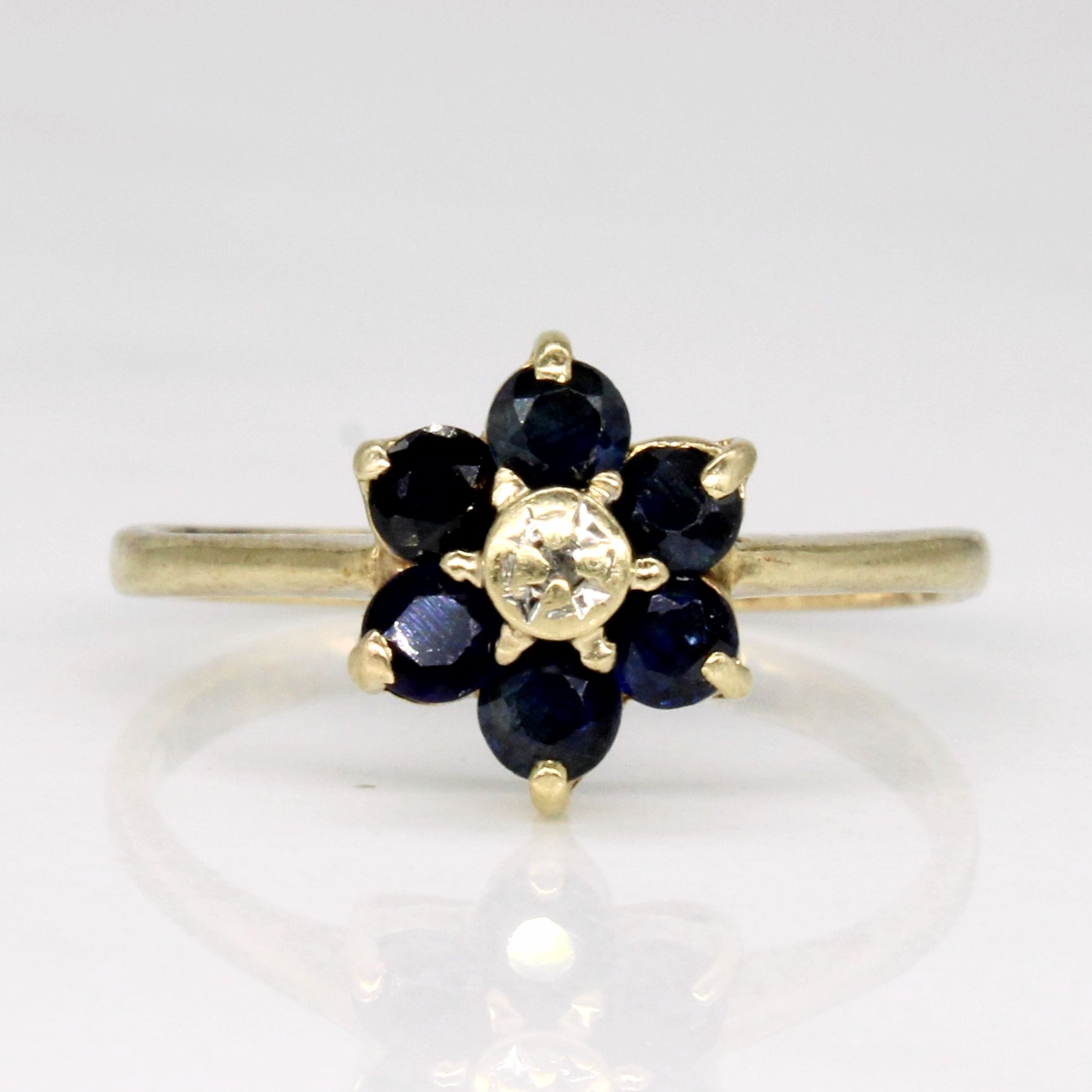 Sapphire & Diamond Ring | 0.40ctw, 0.003ct | SZ 4 |