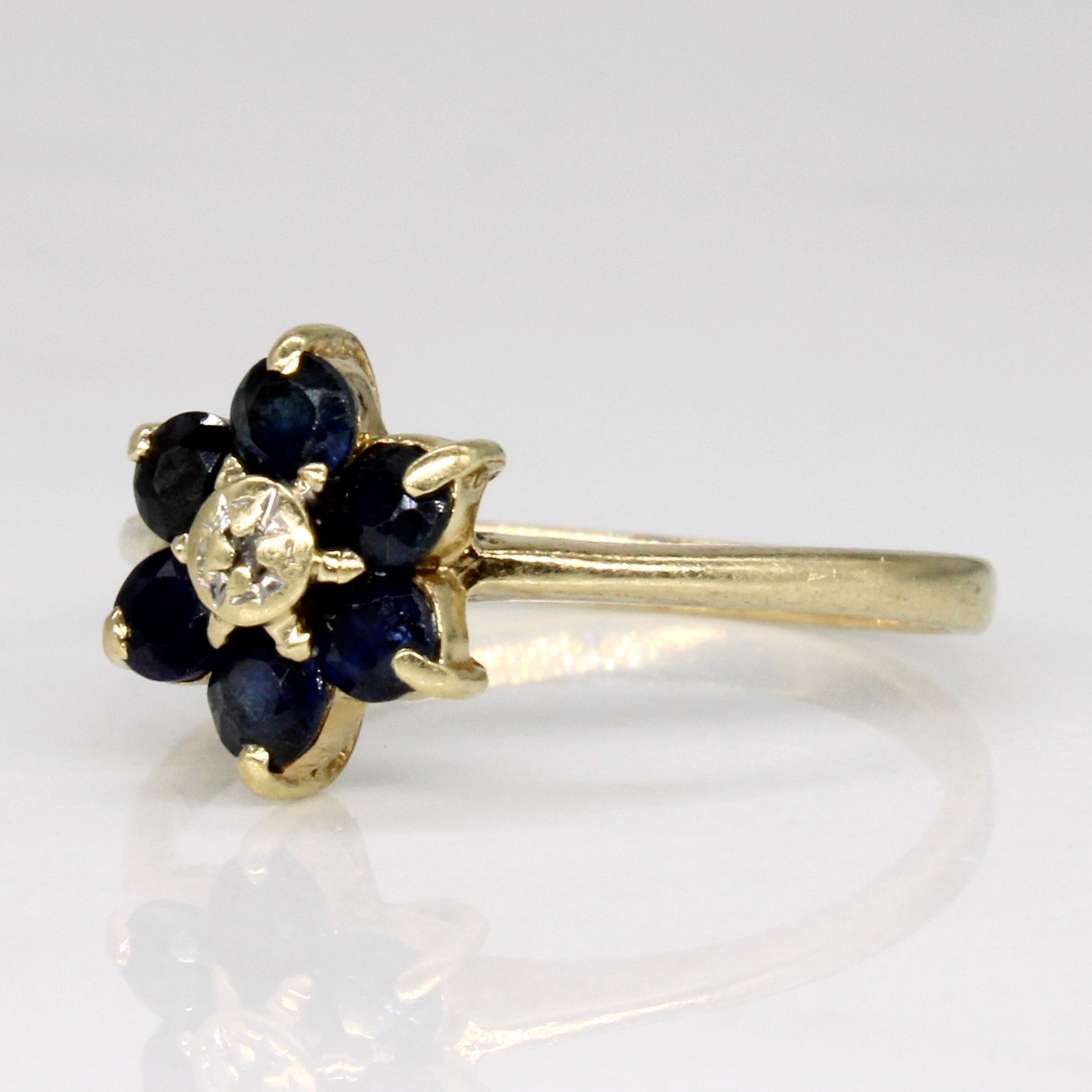 Sapphire & Diamond Ring | 0.40ctw, 0.003ct | SZ 4 |