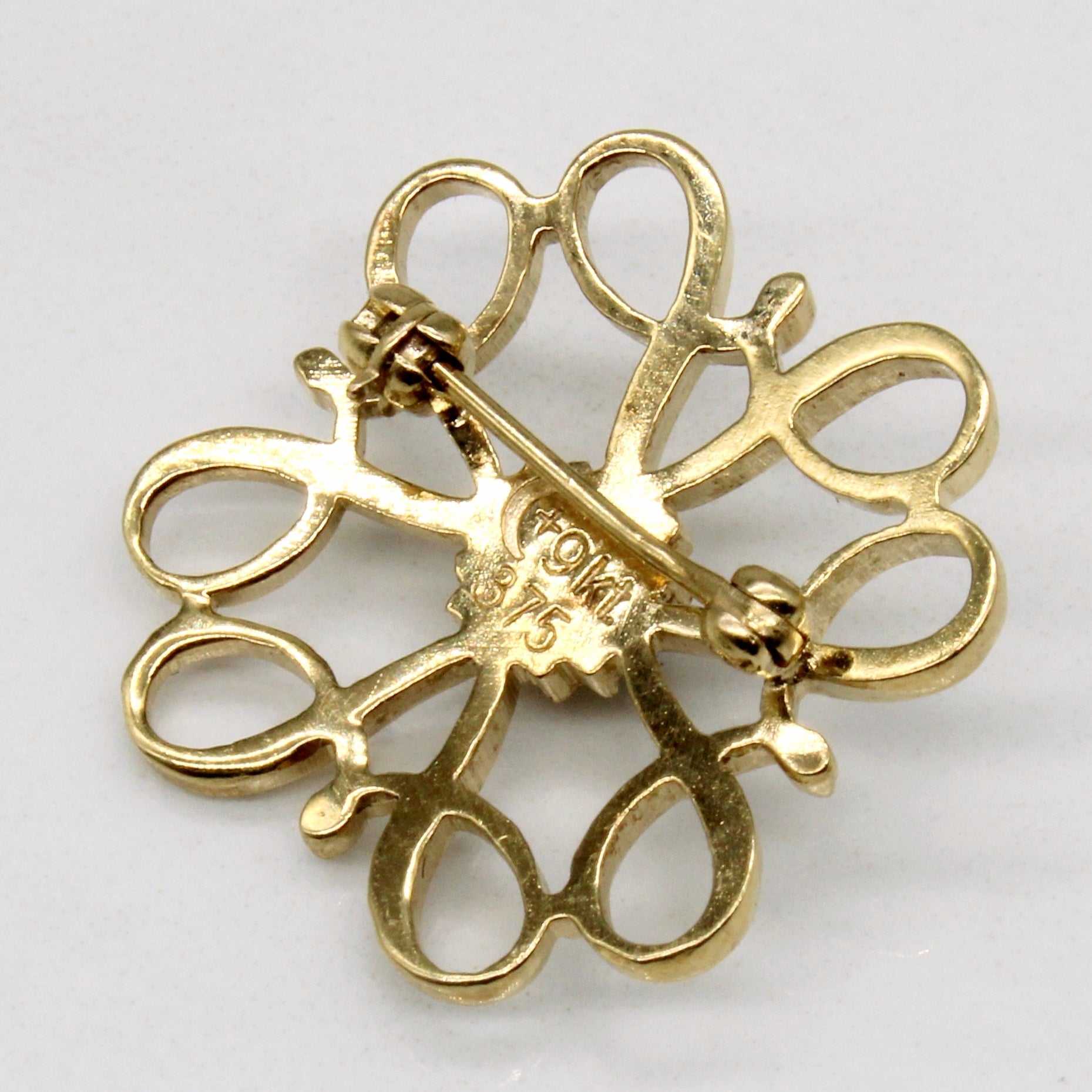 Yellow Gold and Sapphire Brooch | 0.05ct |