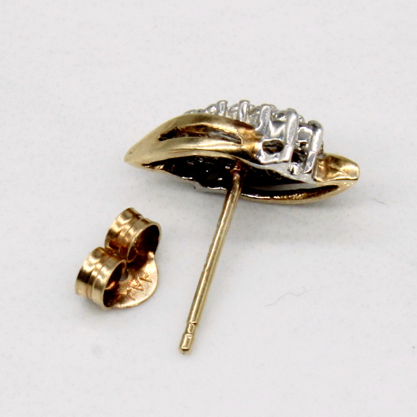 10k Gold and Diamond Earrings | 0.06ctw |