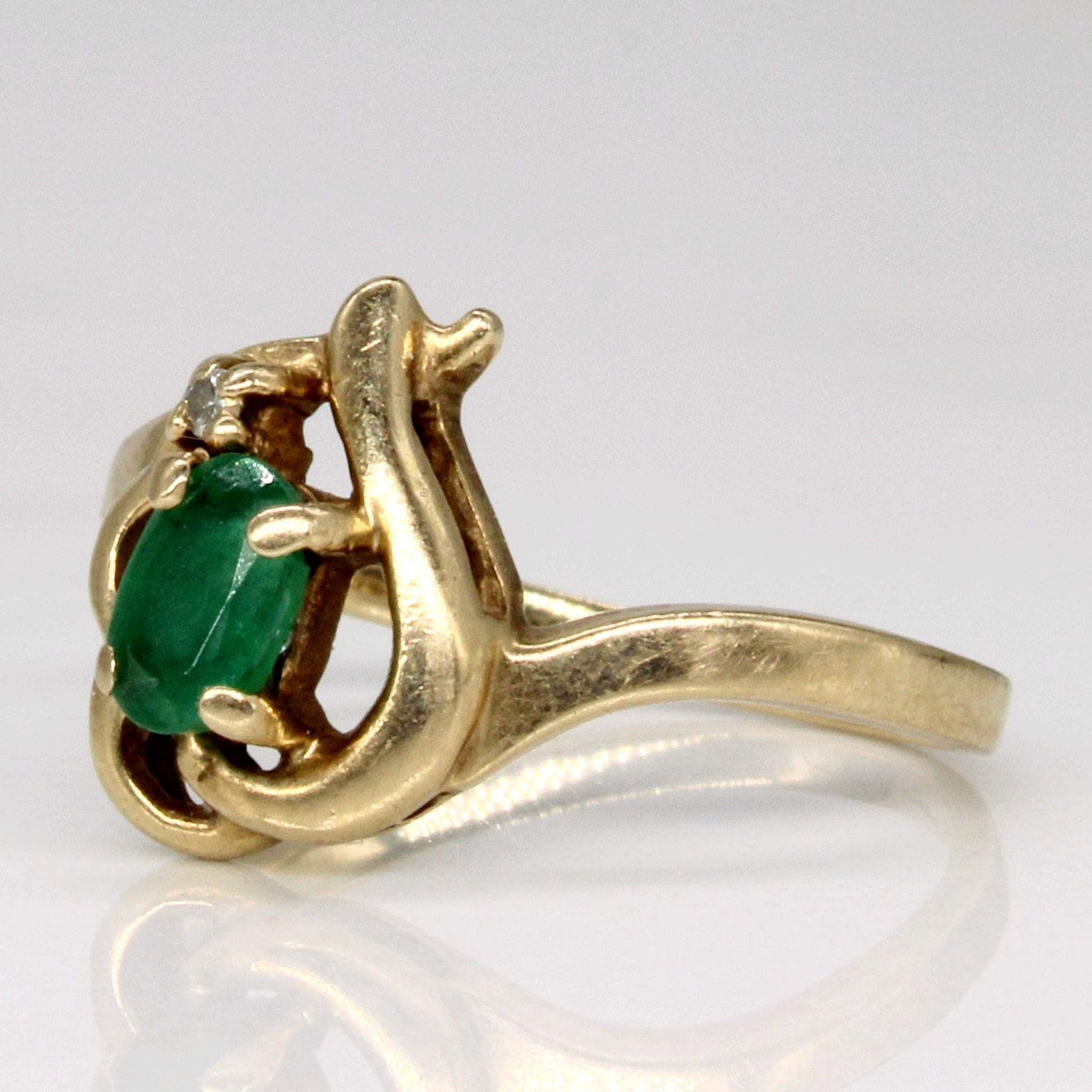 Emerald & Diamond Ring | 0.17ct, 0.01ct | SZ 4 |