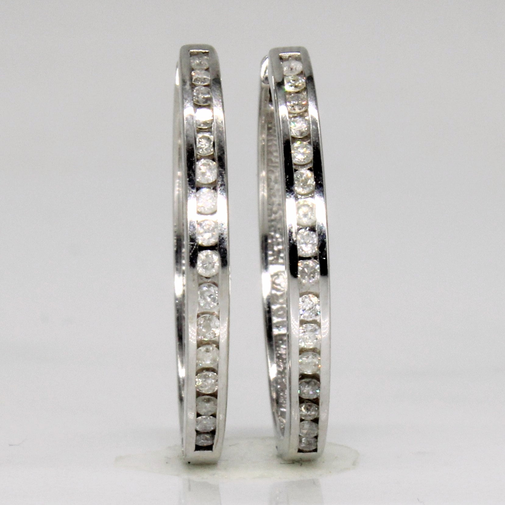Boucles d'oreilles créoles serties de diamants en canal | 0,24 ct au total | 