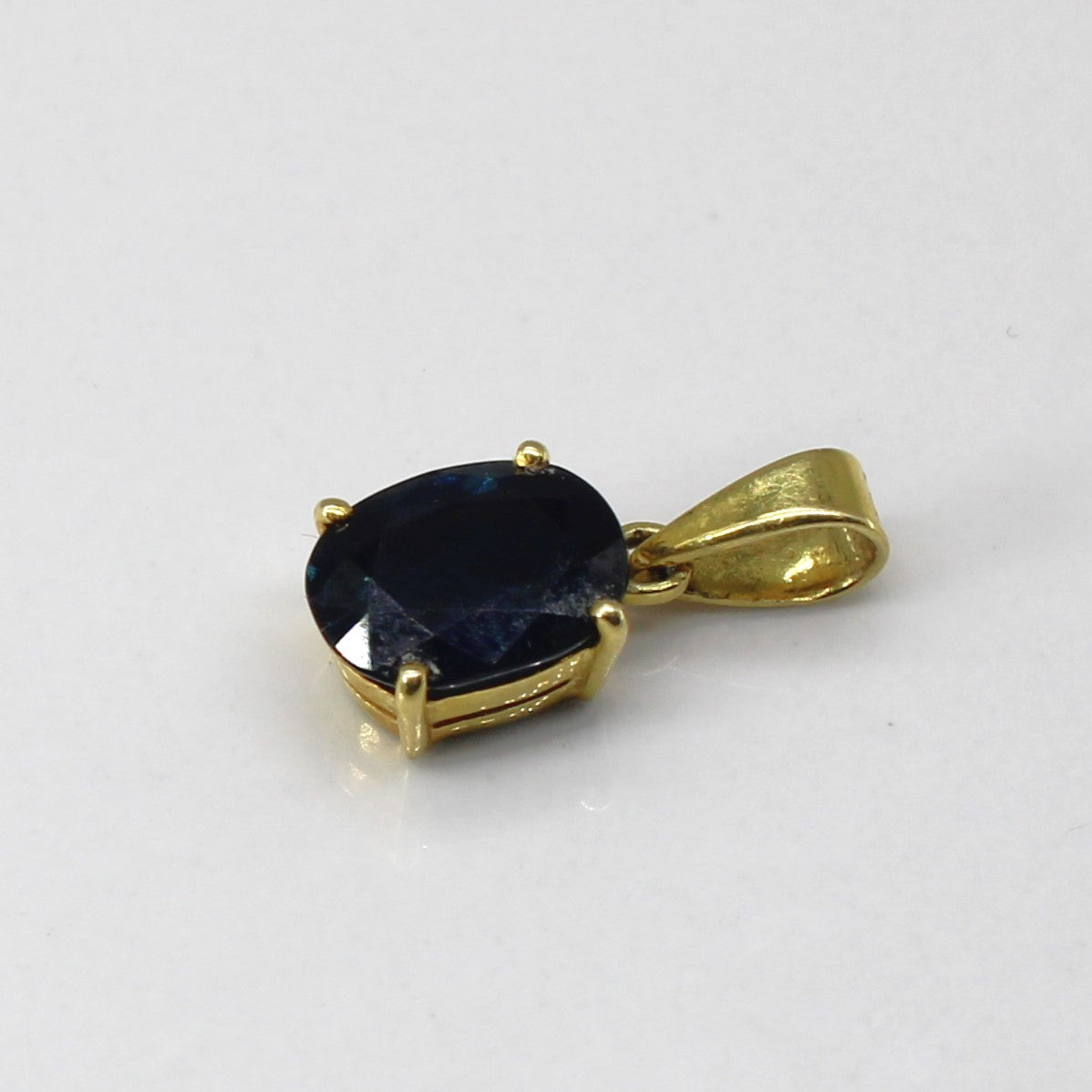Pendentif saphir solitaire | 1,65 ct | 